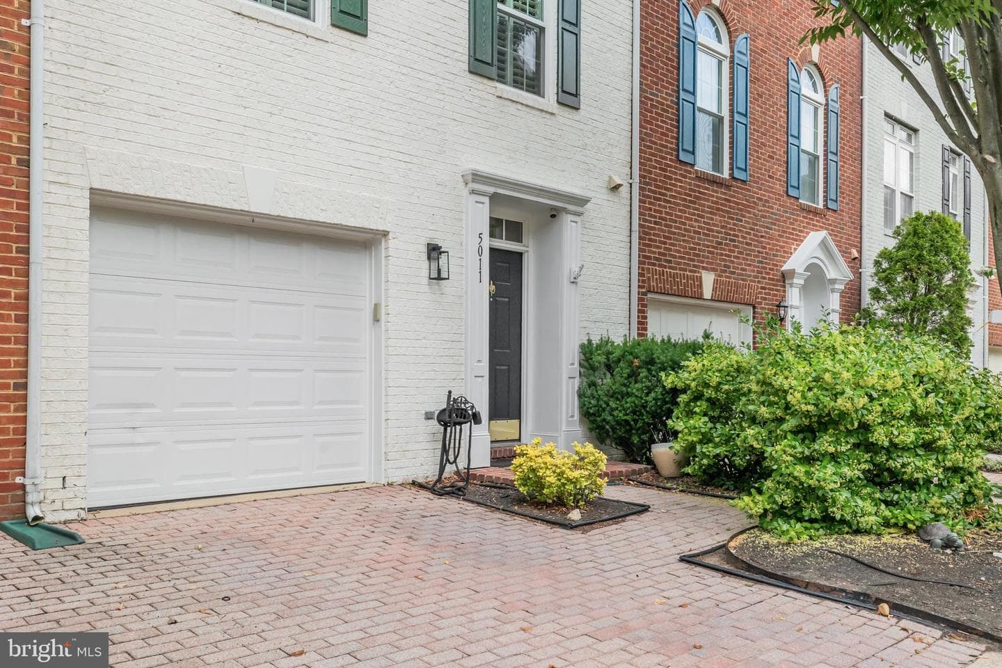 5011 Waple Lane photo 3