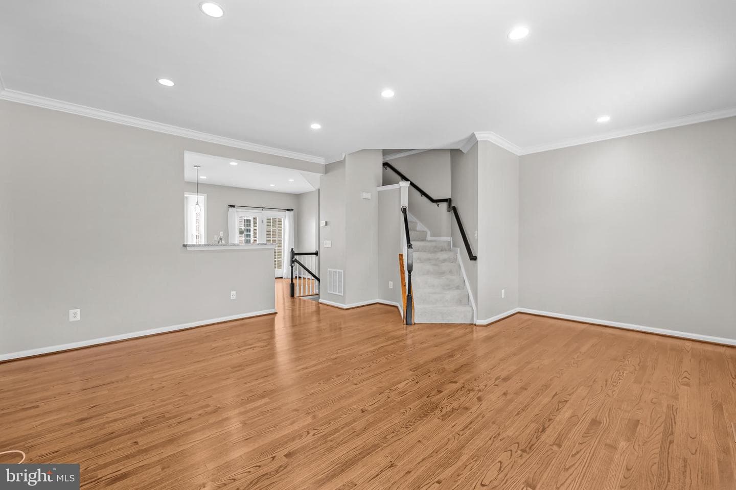 5011 Waple Lane photo 35