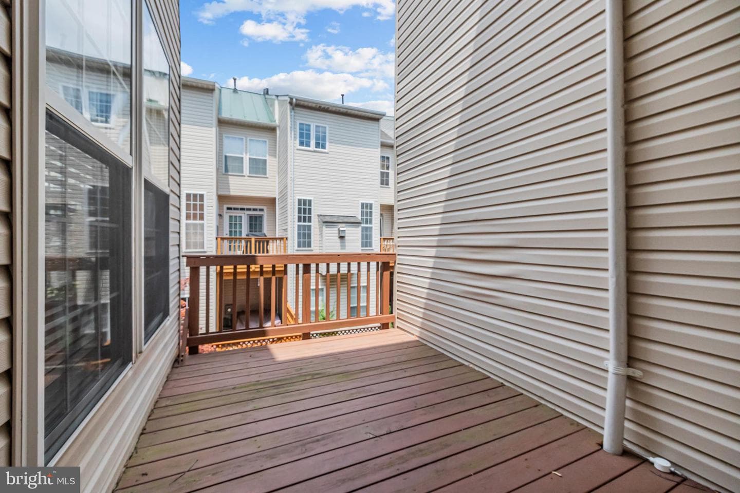 5011 Waple Lane photo 37