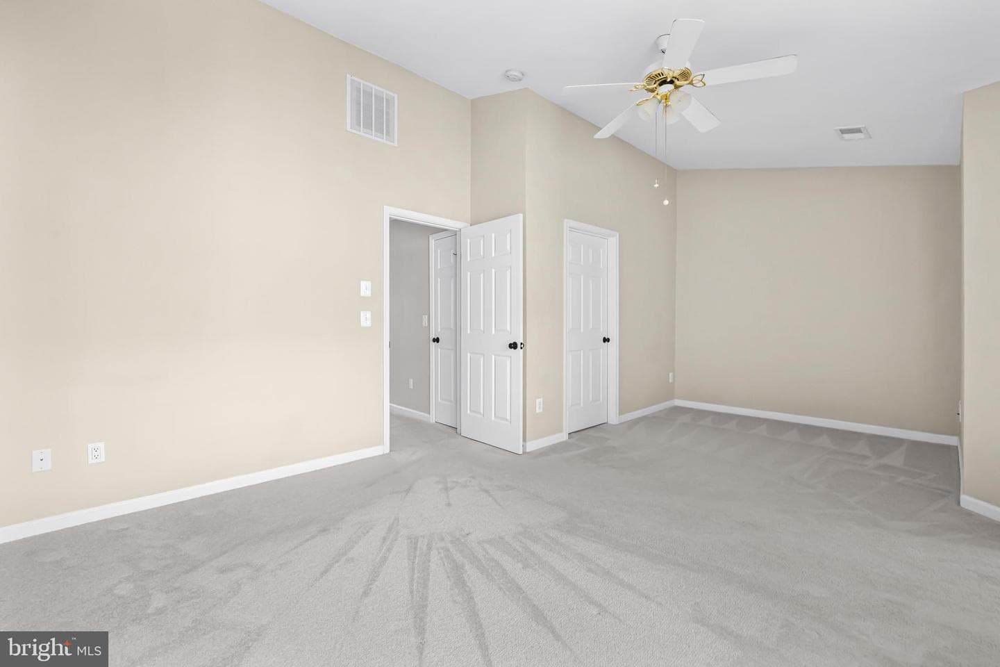 5011 Waple Lane photo 43