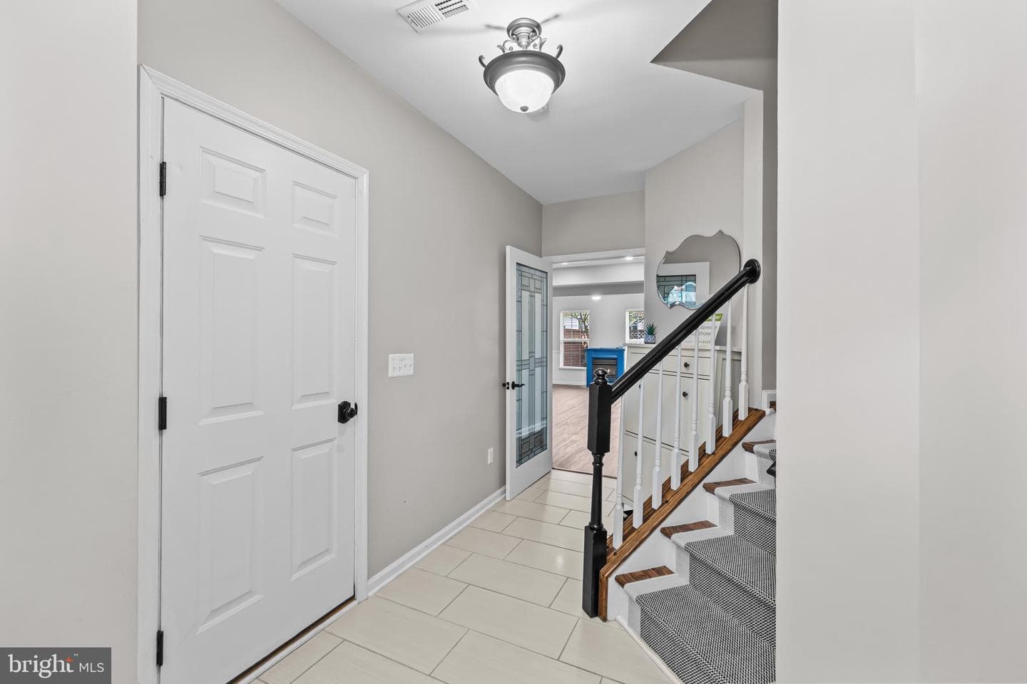 5011 Waple Lane photo 5