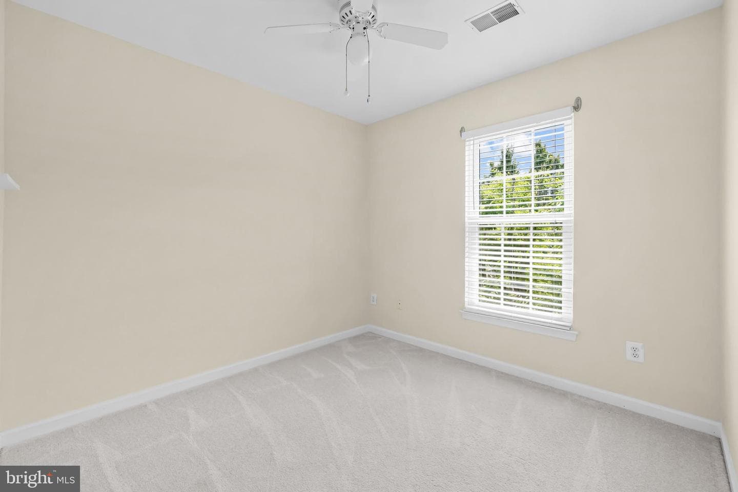 5011 Waple Lane photo 58