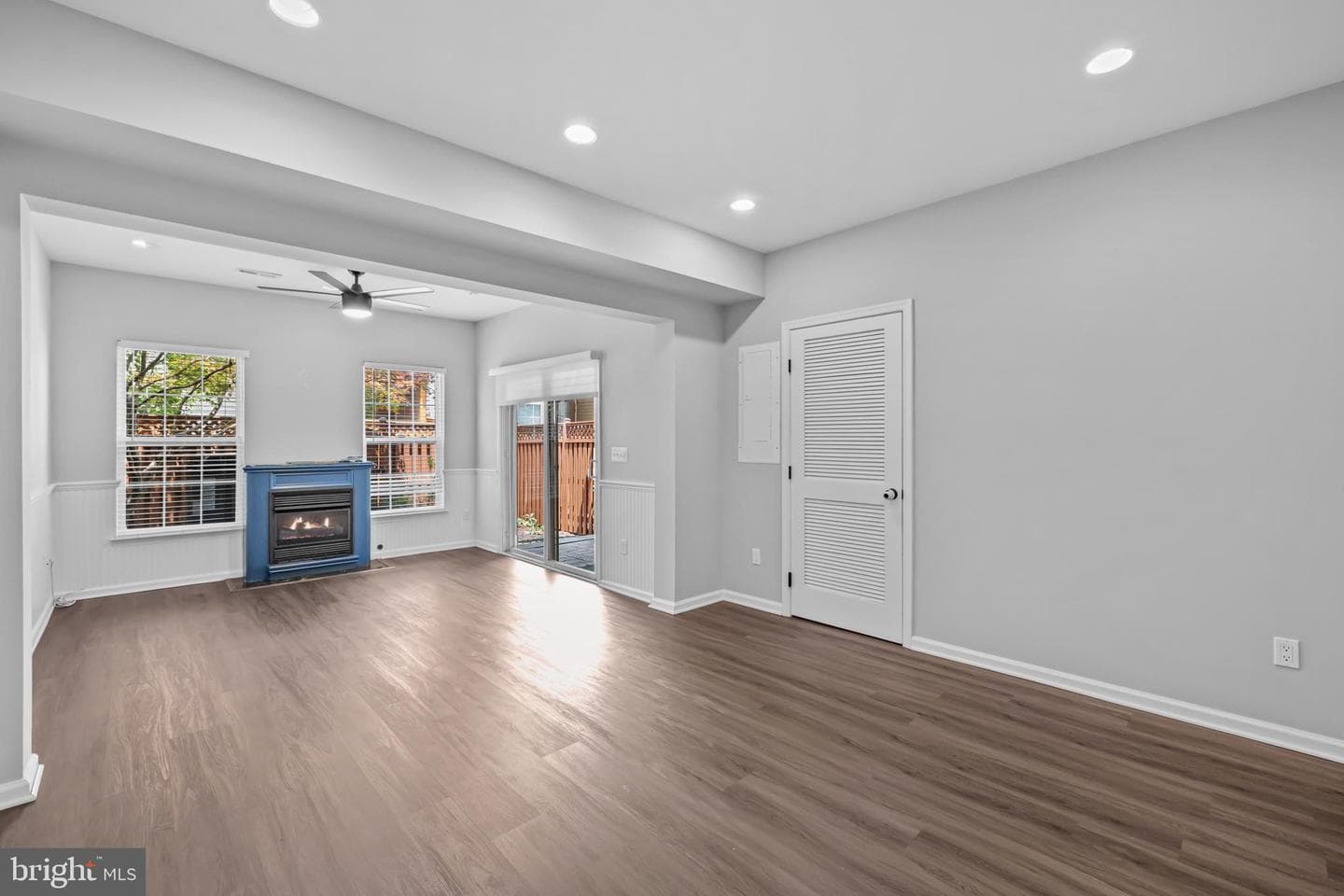 5011 Waple Lane photo 8