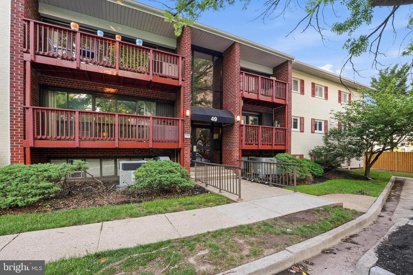 49 Skyhill Road #204 photo 1