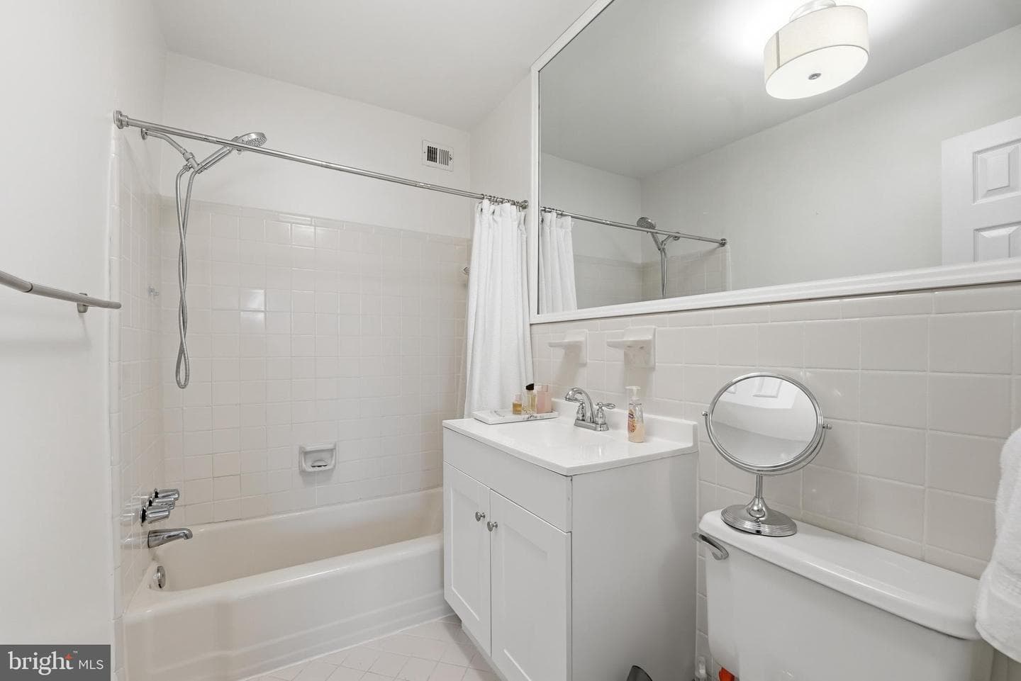 49 Skyhill Road #204 photo 16