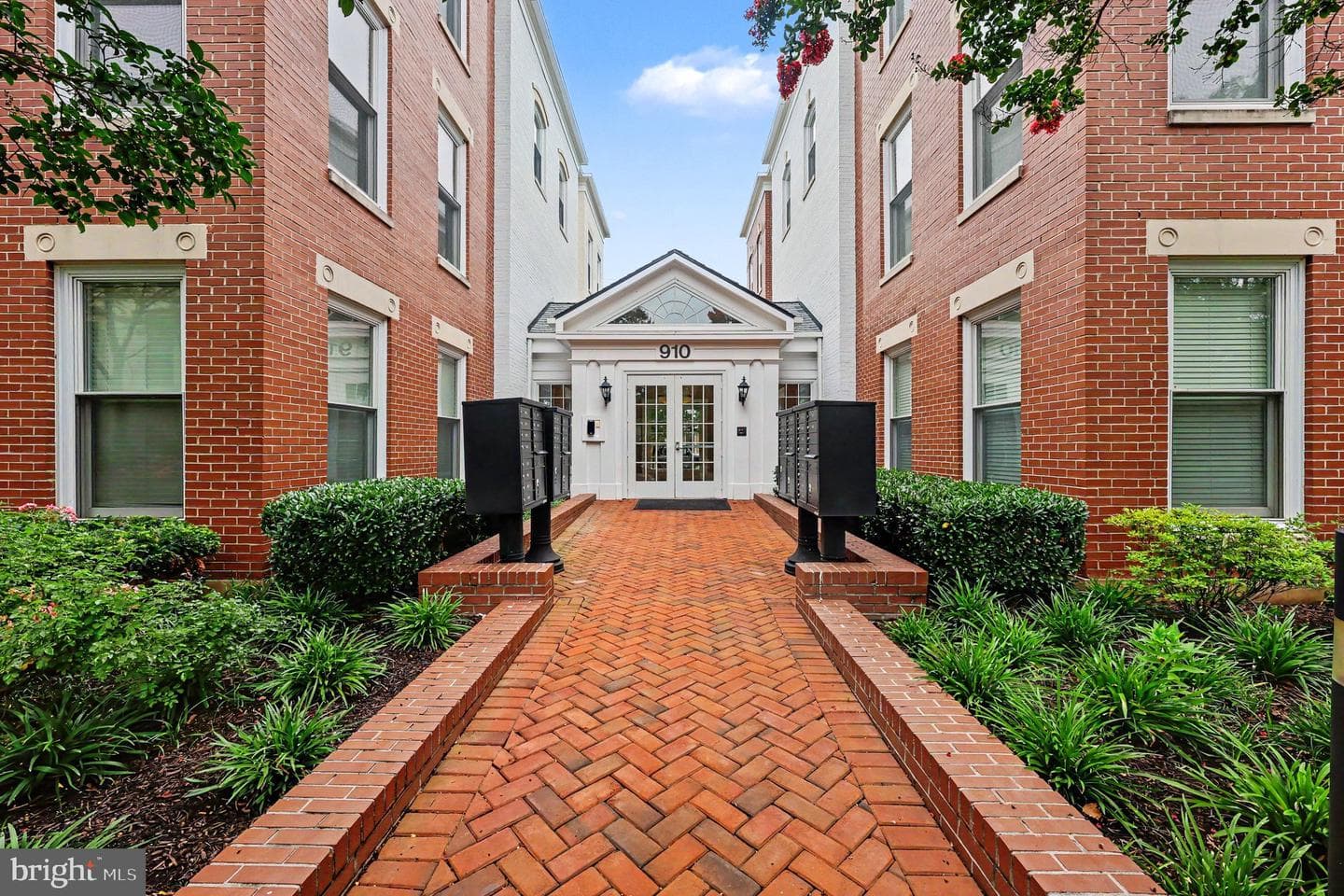 910 Powhatan Street #303s photo 3