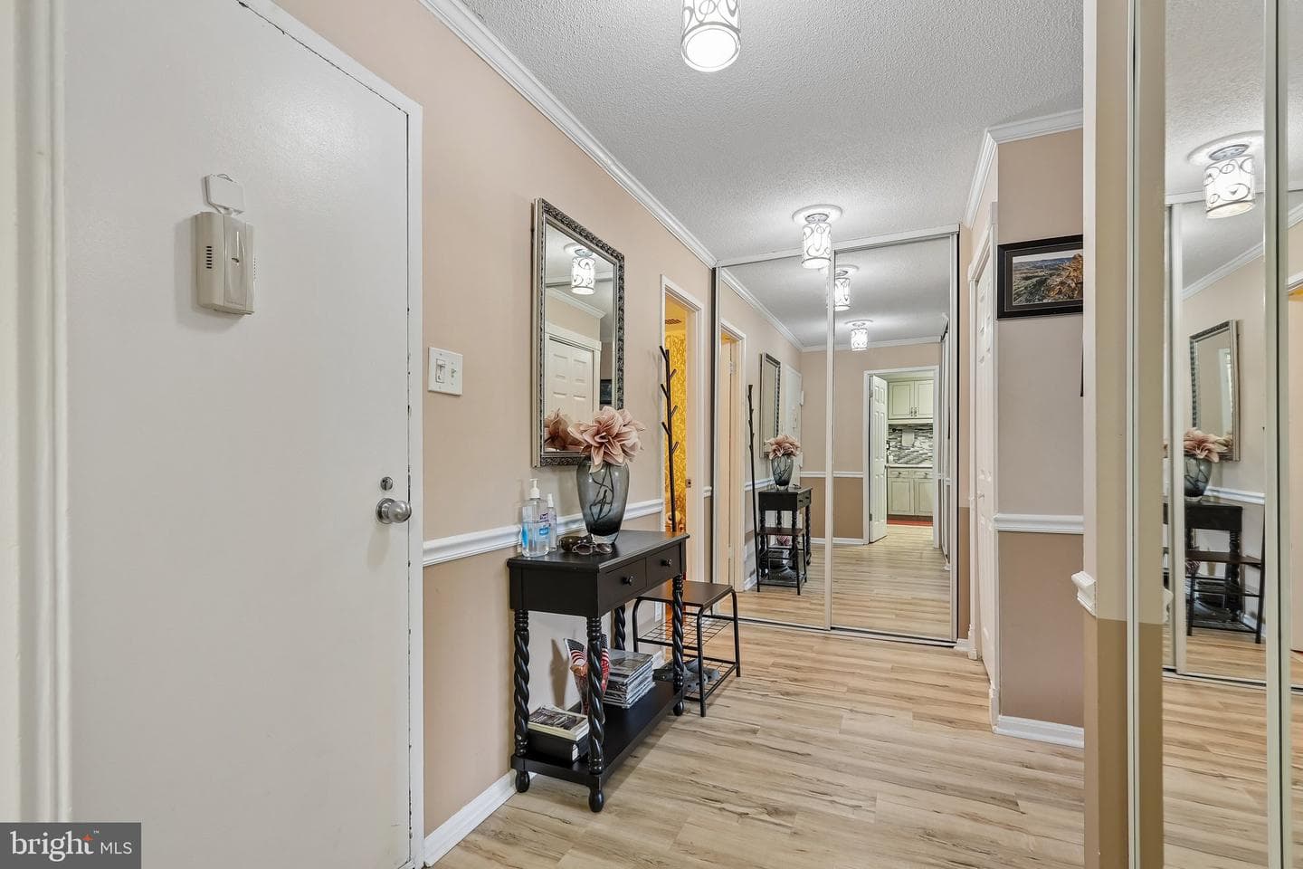 203 Yoakum Parkway #925 photo 8