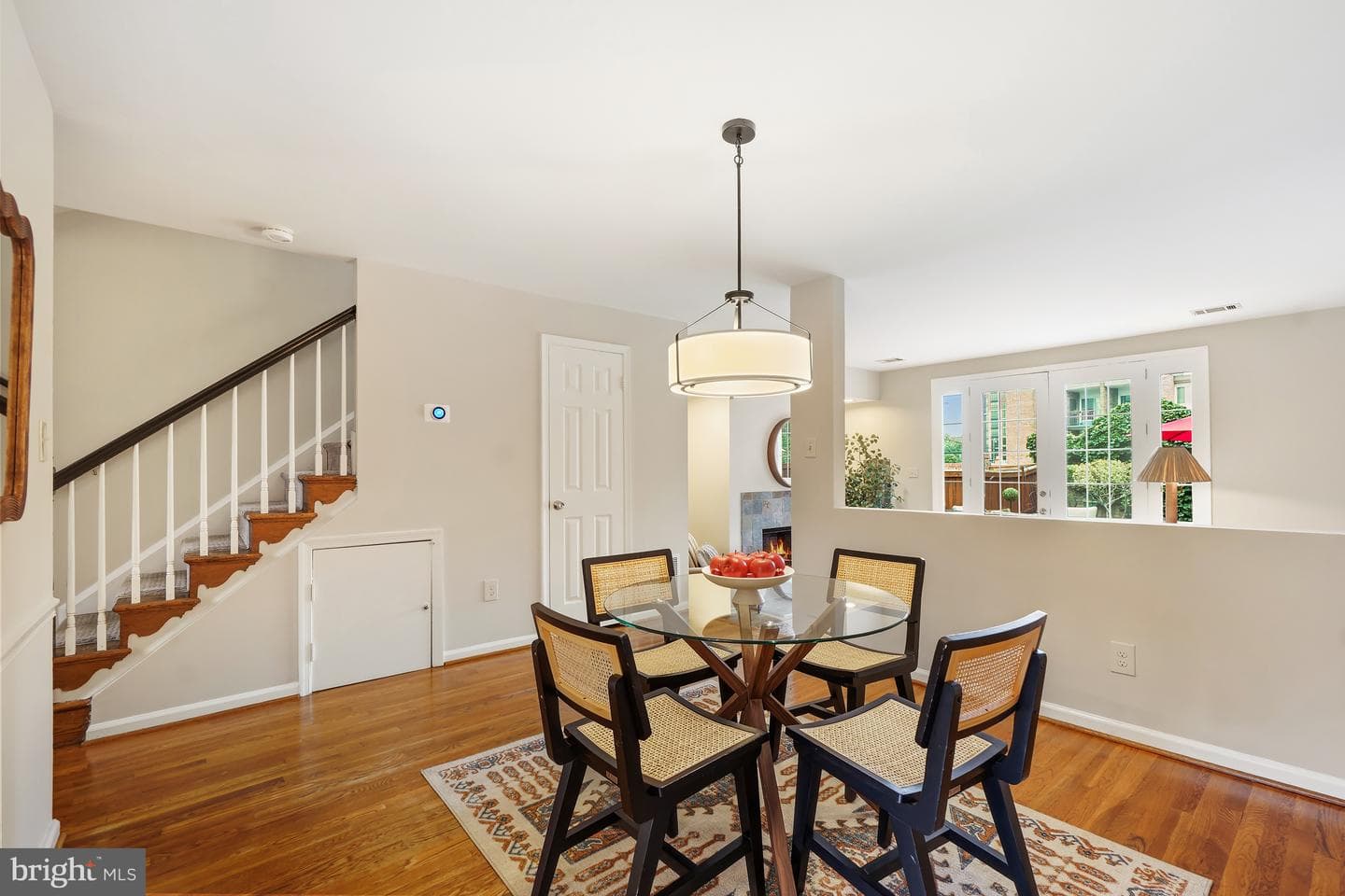 404 Glebe Road W photo 10