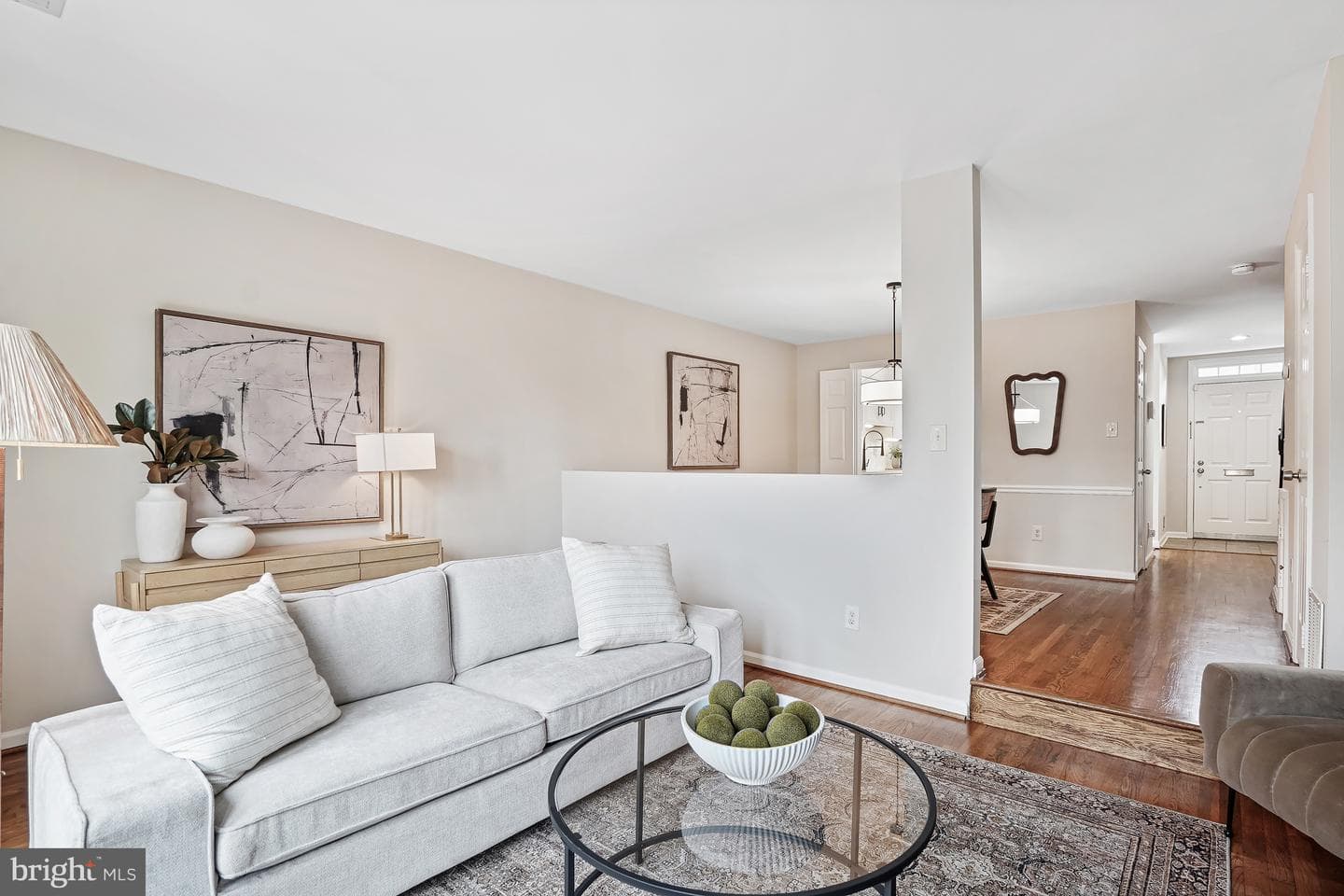 404 Glebe Road W photo 13