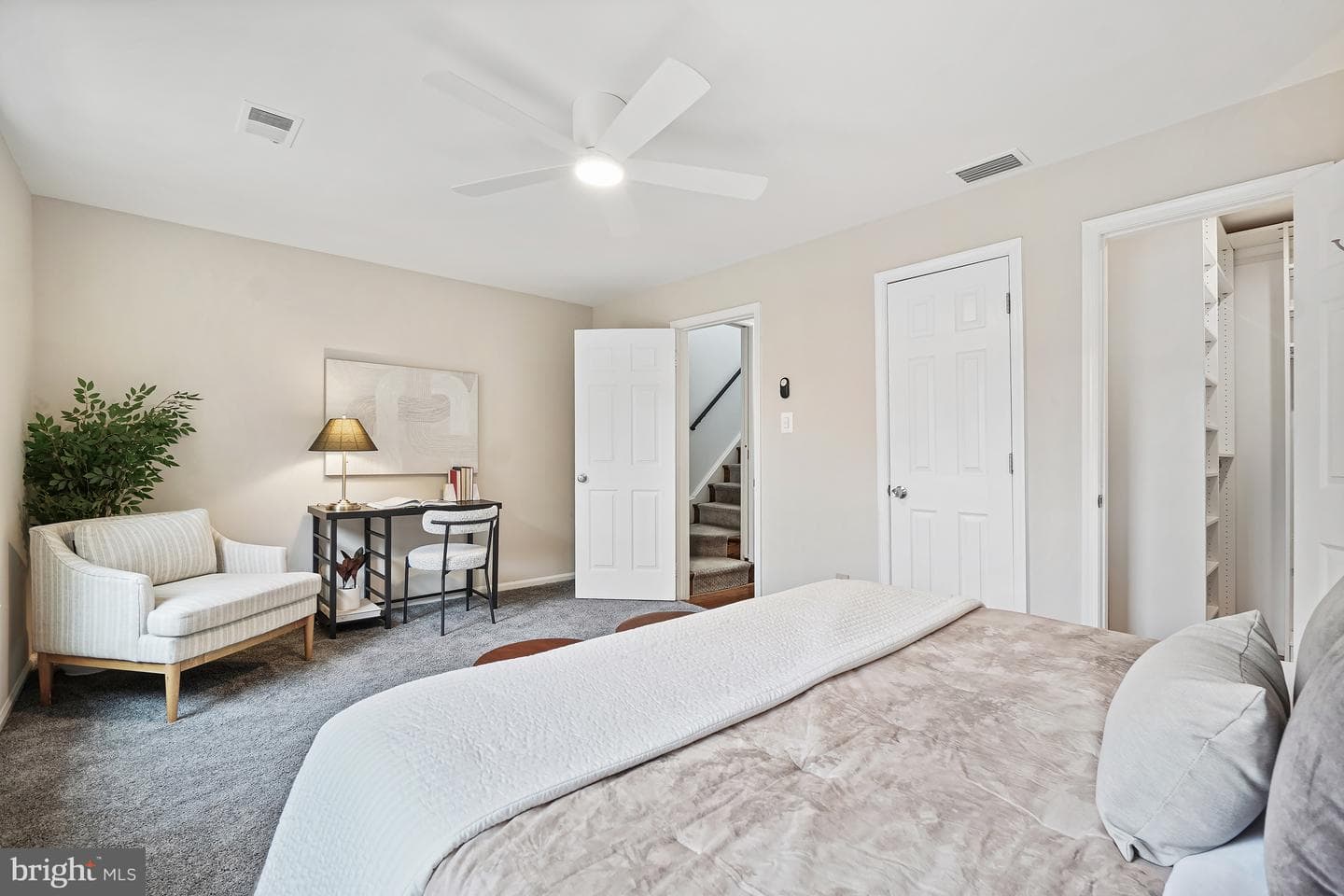 404 Glebe Road W photo 18