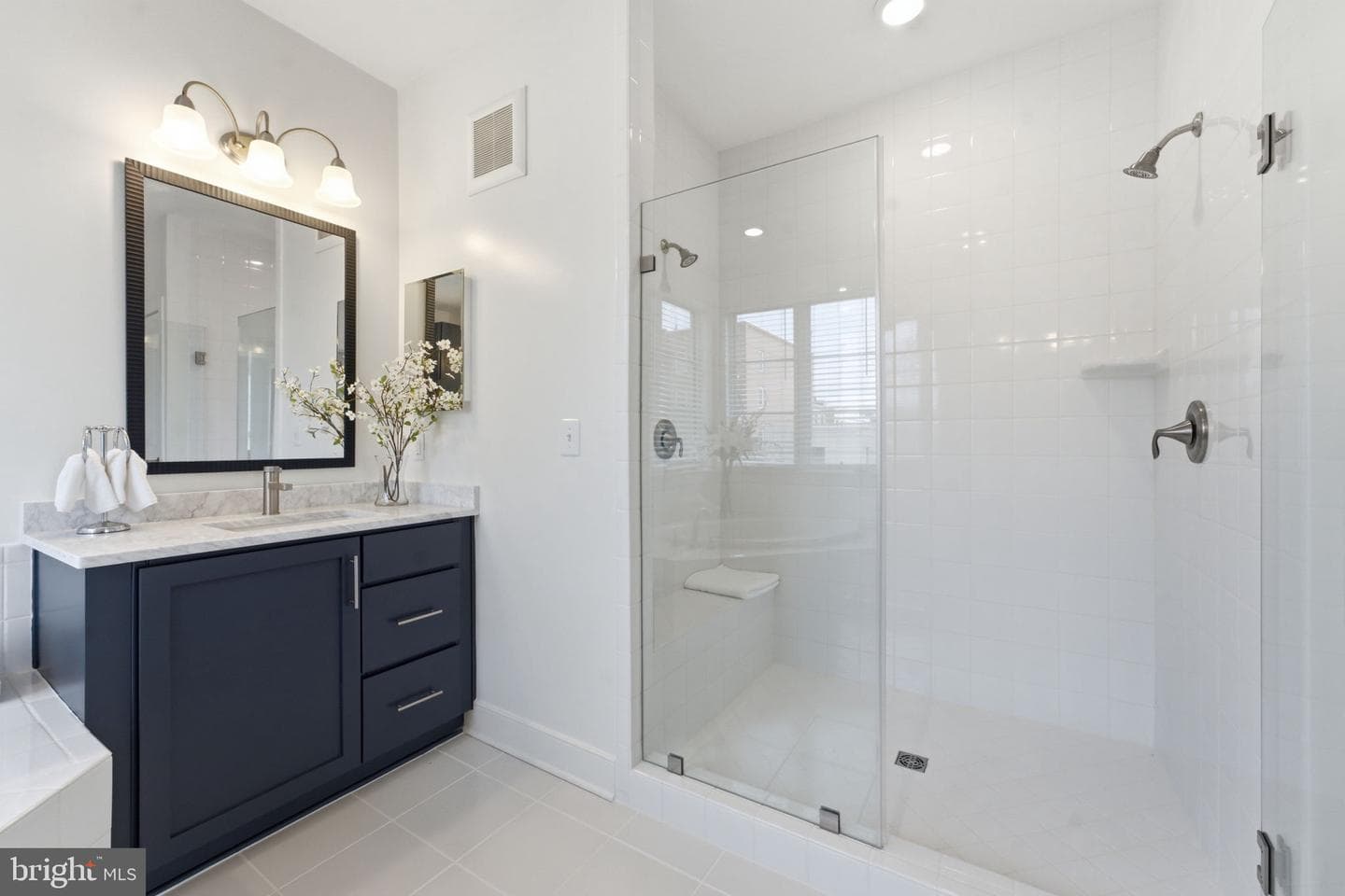 611 Howell photo 32