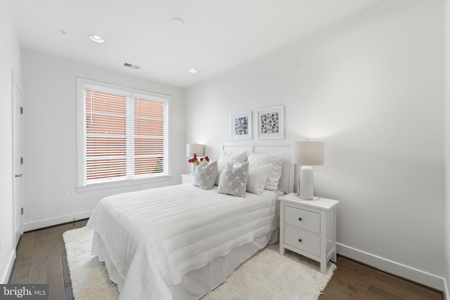 611 Howell photo 33