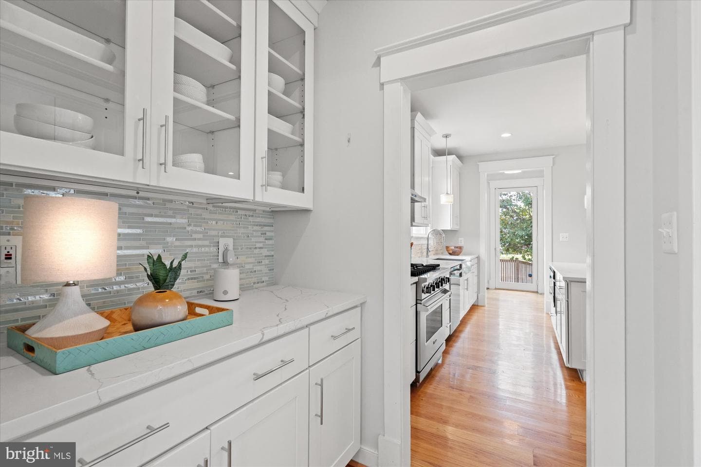 508 E Custis Avenue photo 23