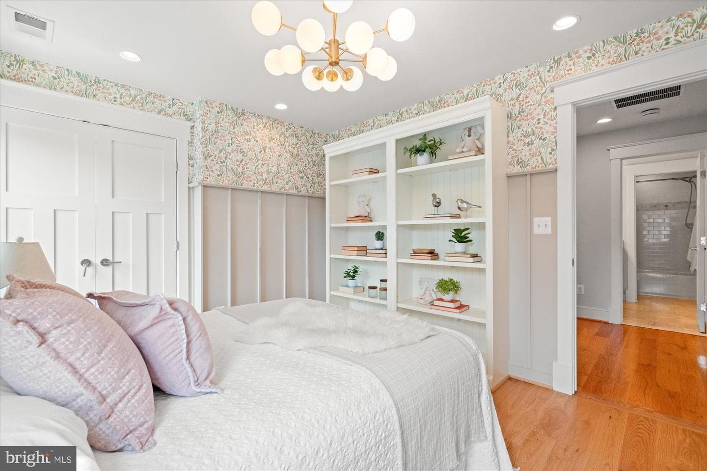 508 E Custis Avenue photo 31