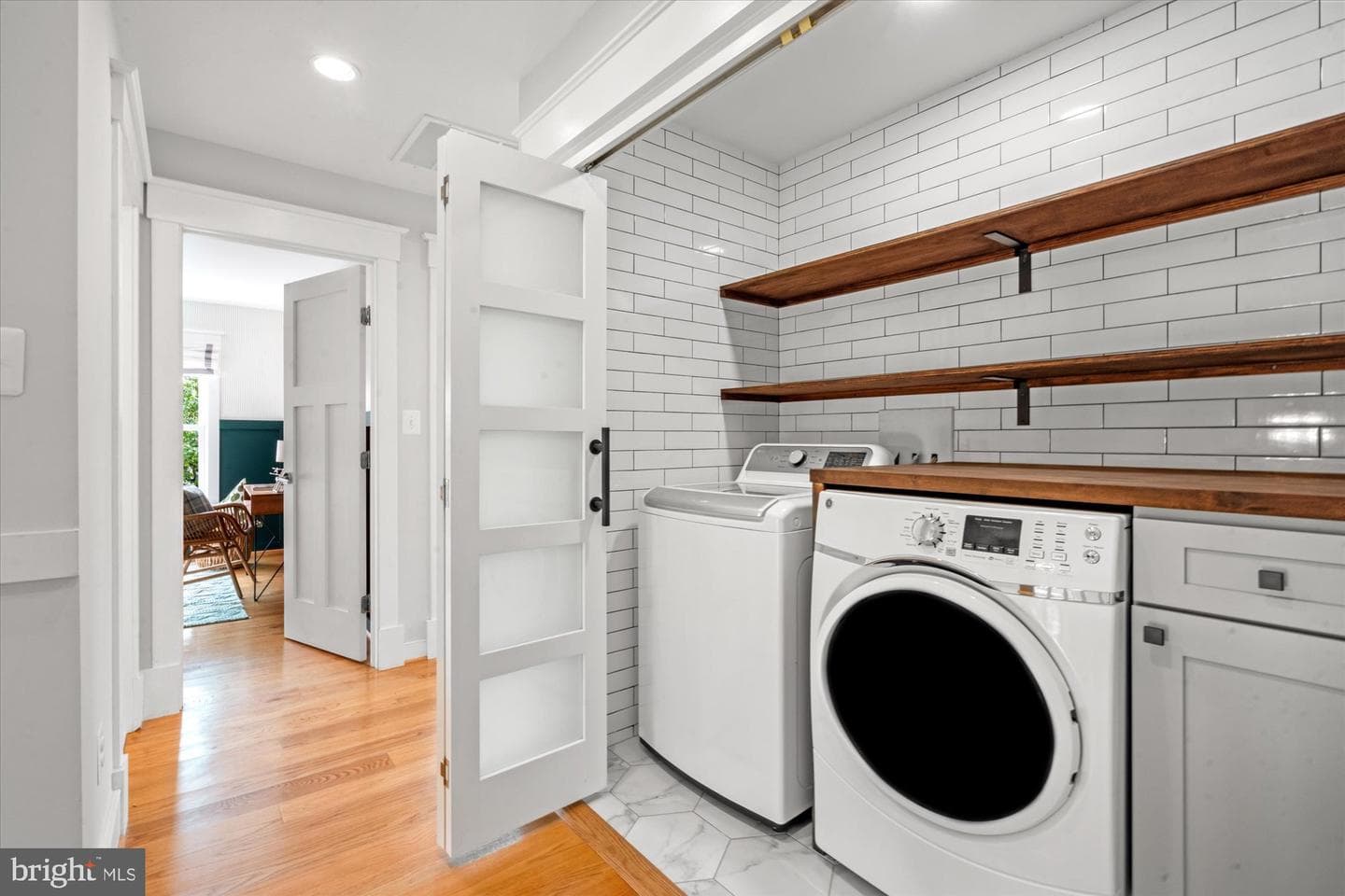 508 E Custis Avenue photo 41