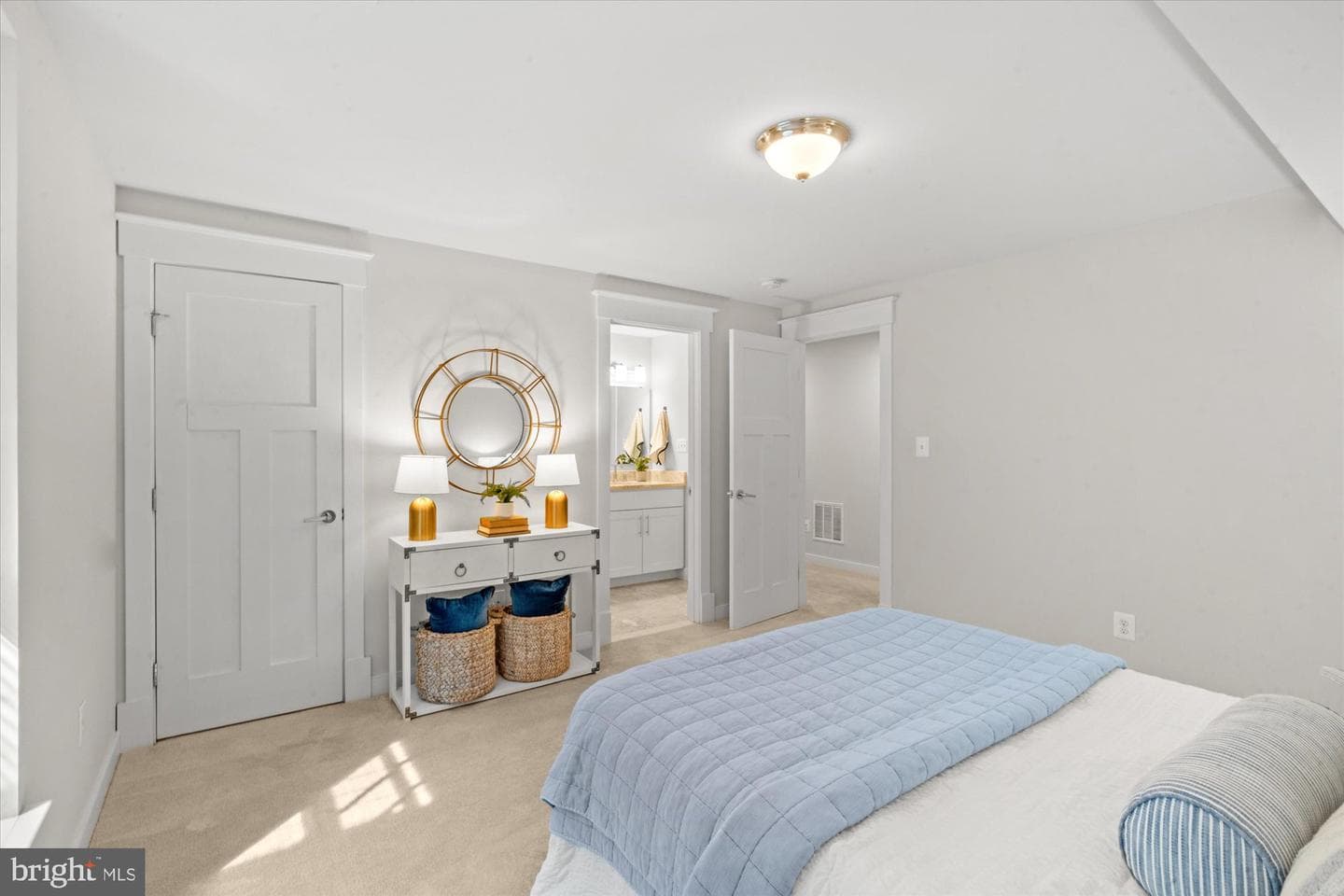 508 E Custis Avenue photo 58