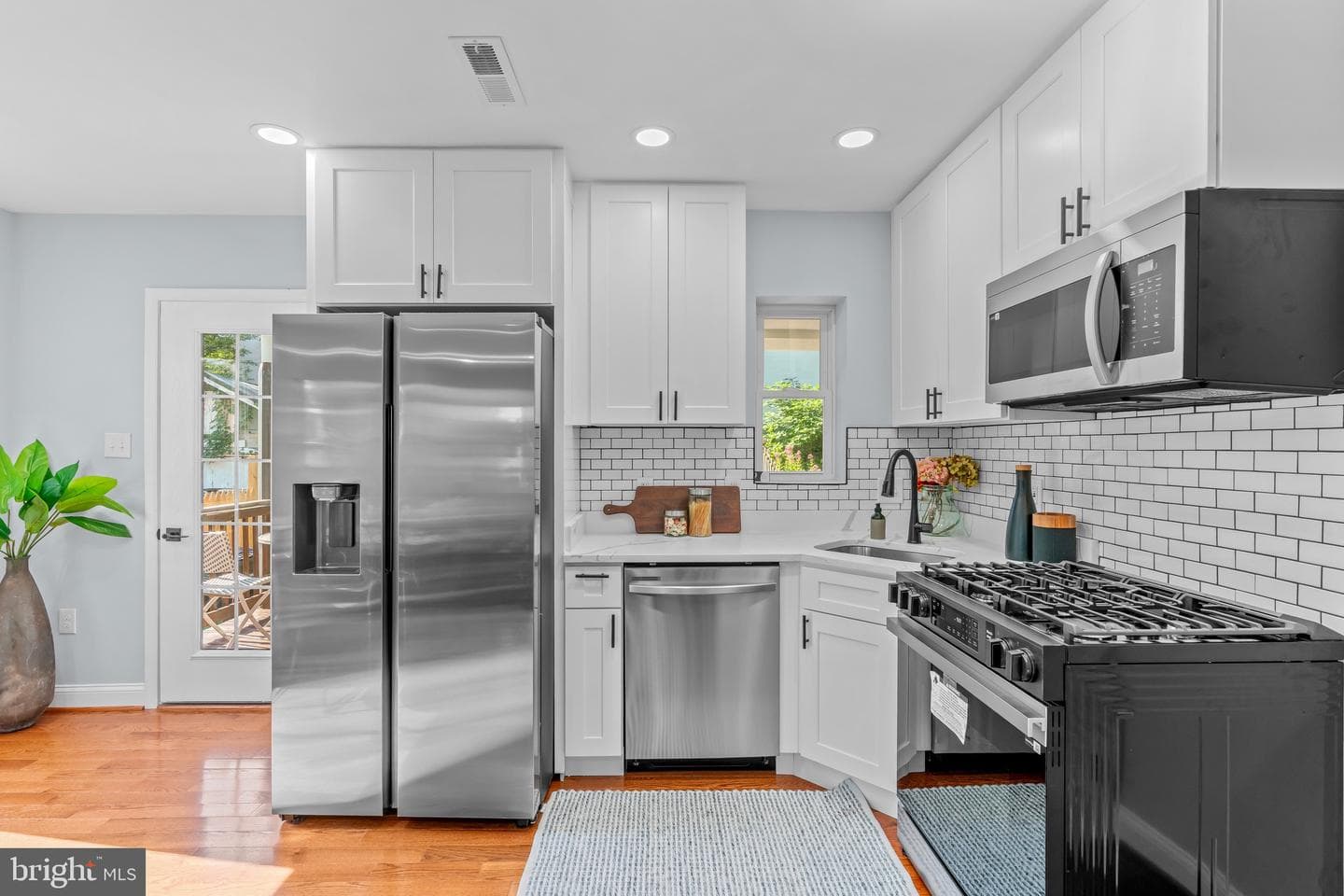 315 E Raymond Avenue #a photo 9