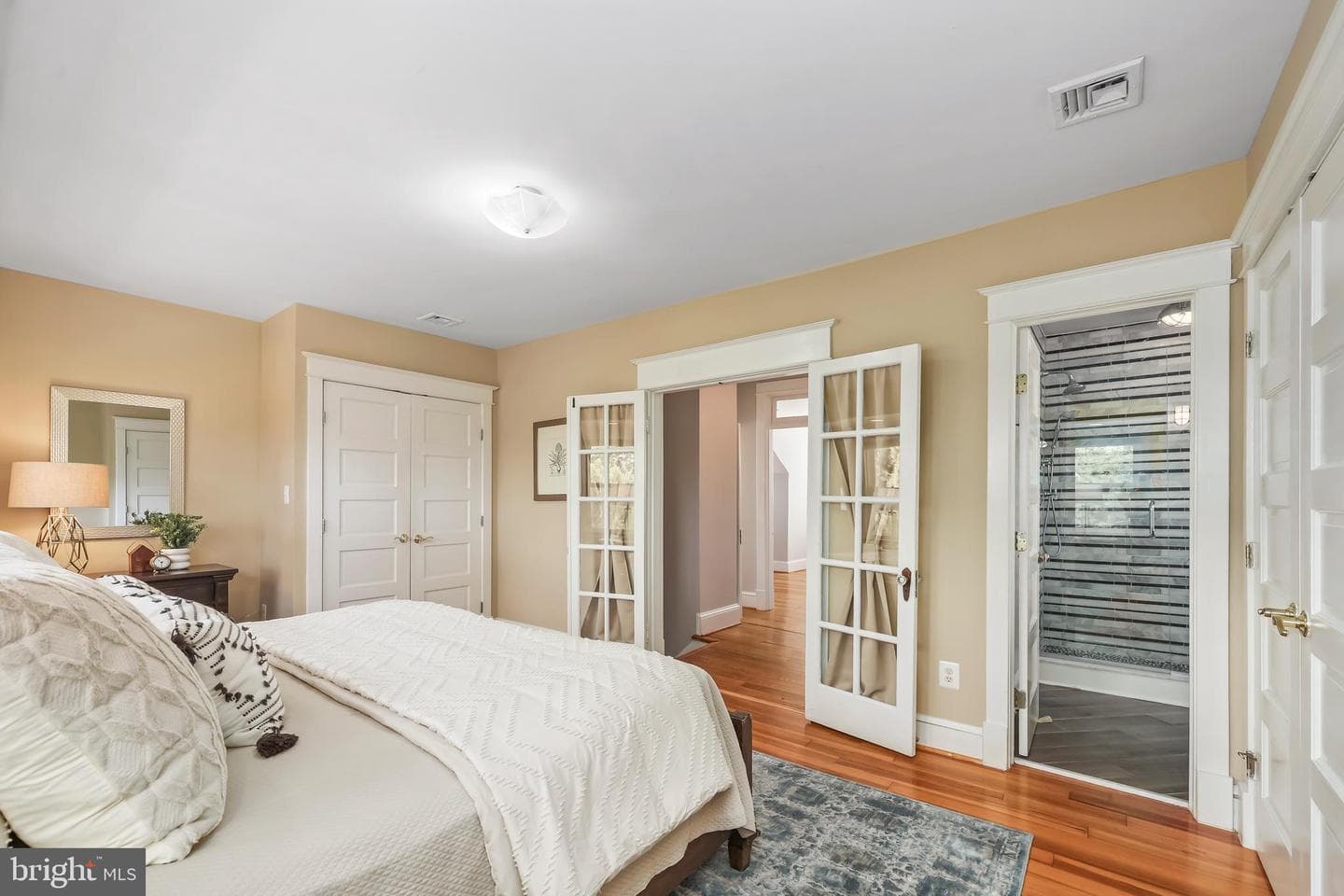 605 Johnston Place photo 29