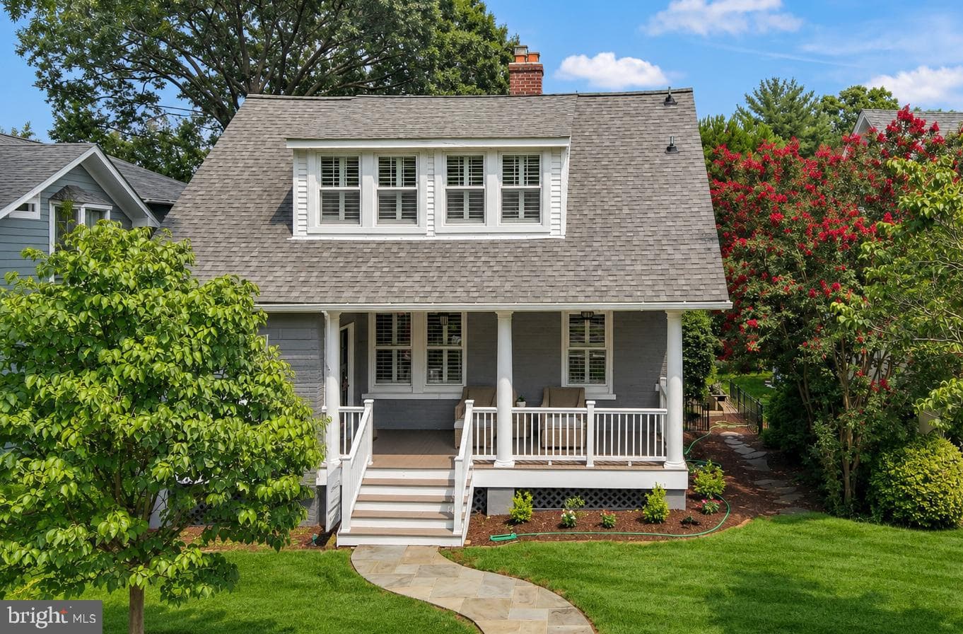 605 Johnston Place photo 4