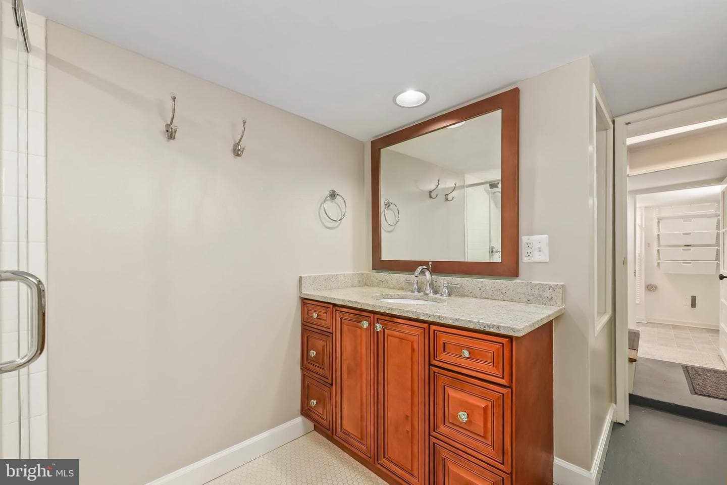 605 Johnston Place photo 42