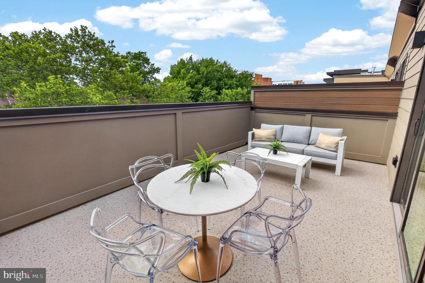 608 S Alfred Street photo 41