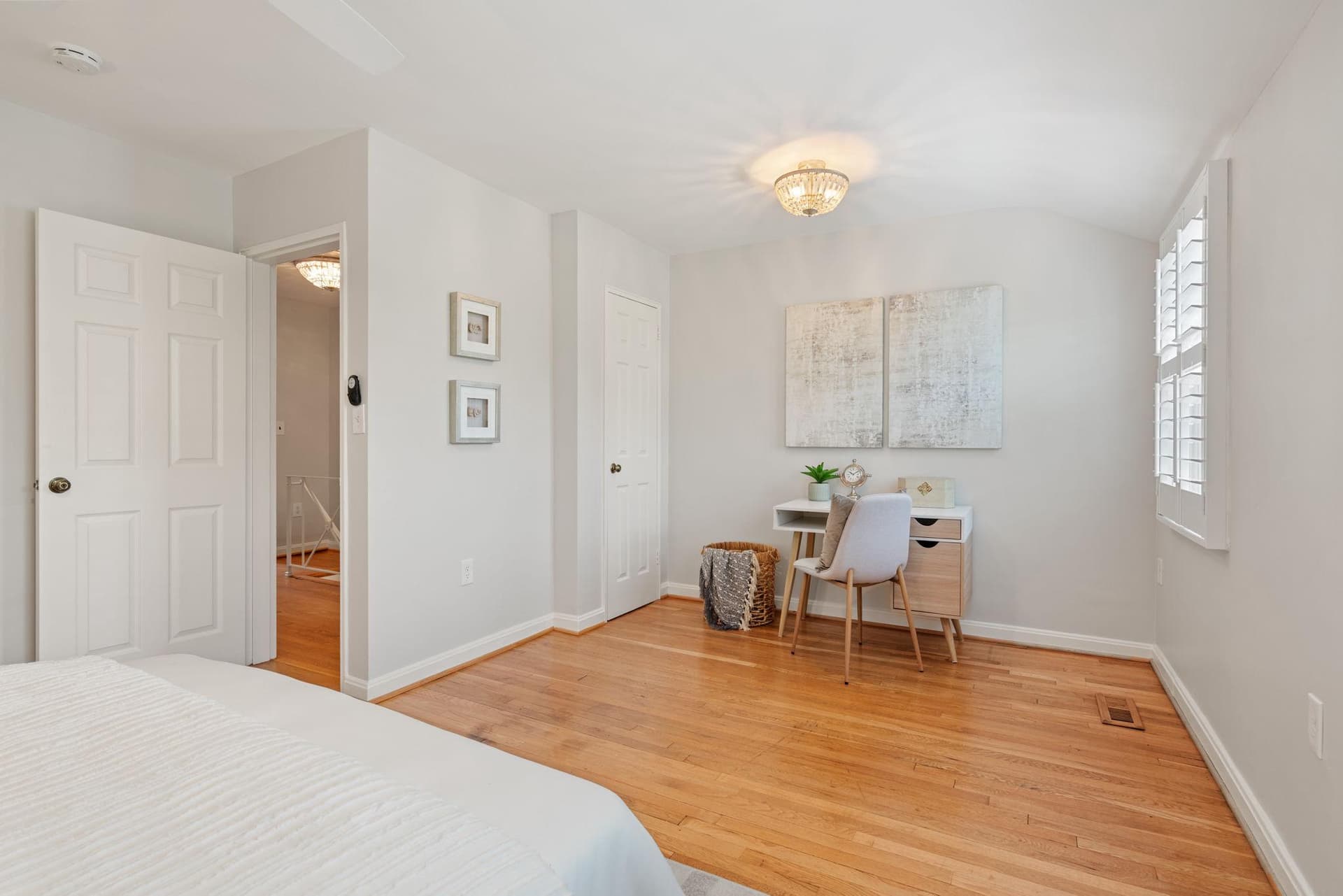3753 Jason Avenue photo 27