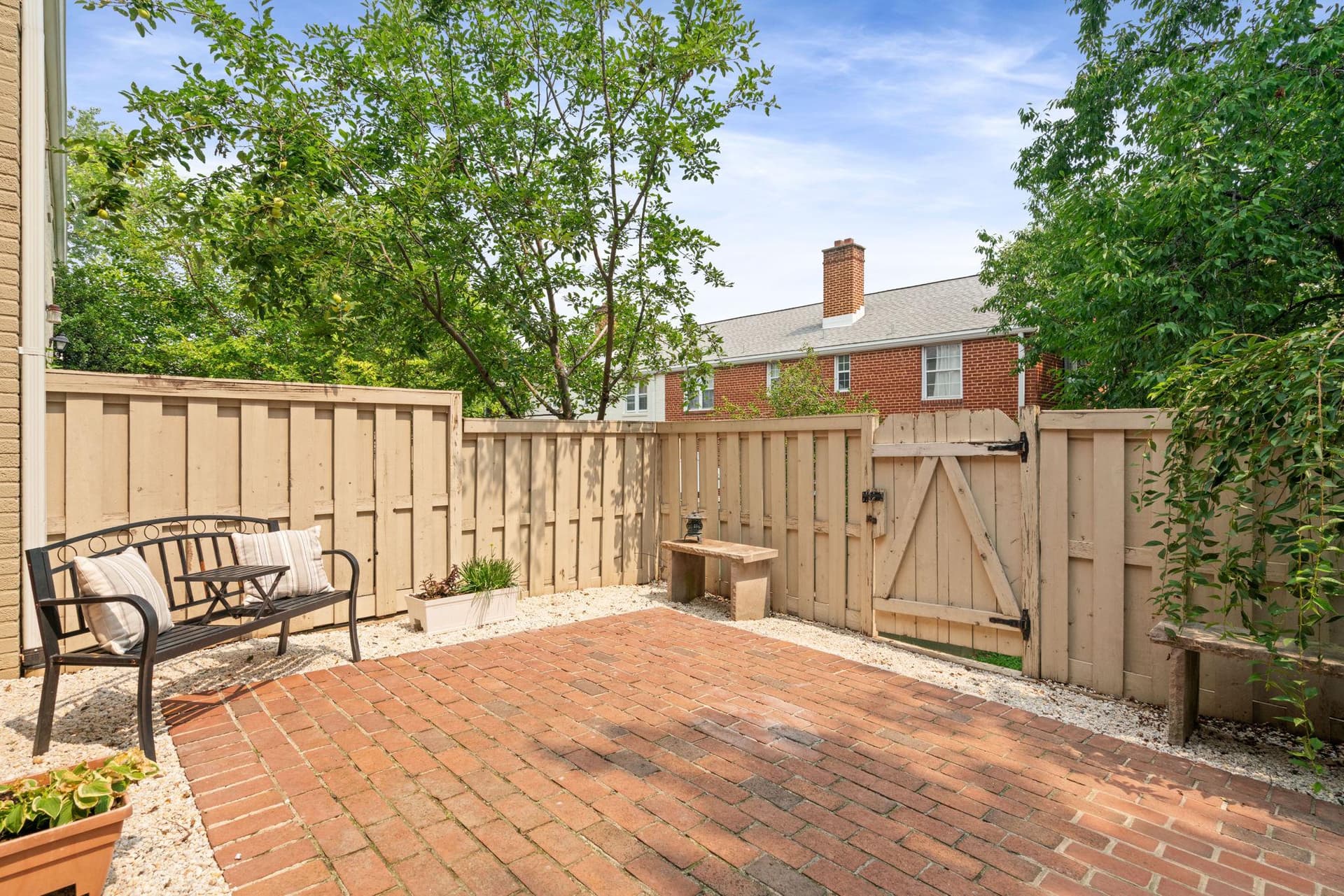 3753 Jason Avenue photo 35