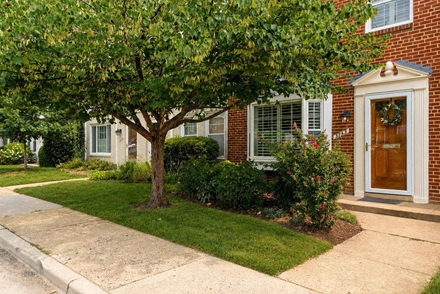 3753 Jason Avenue photo 37