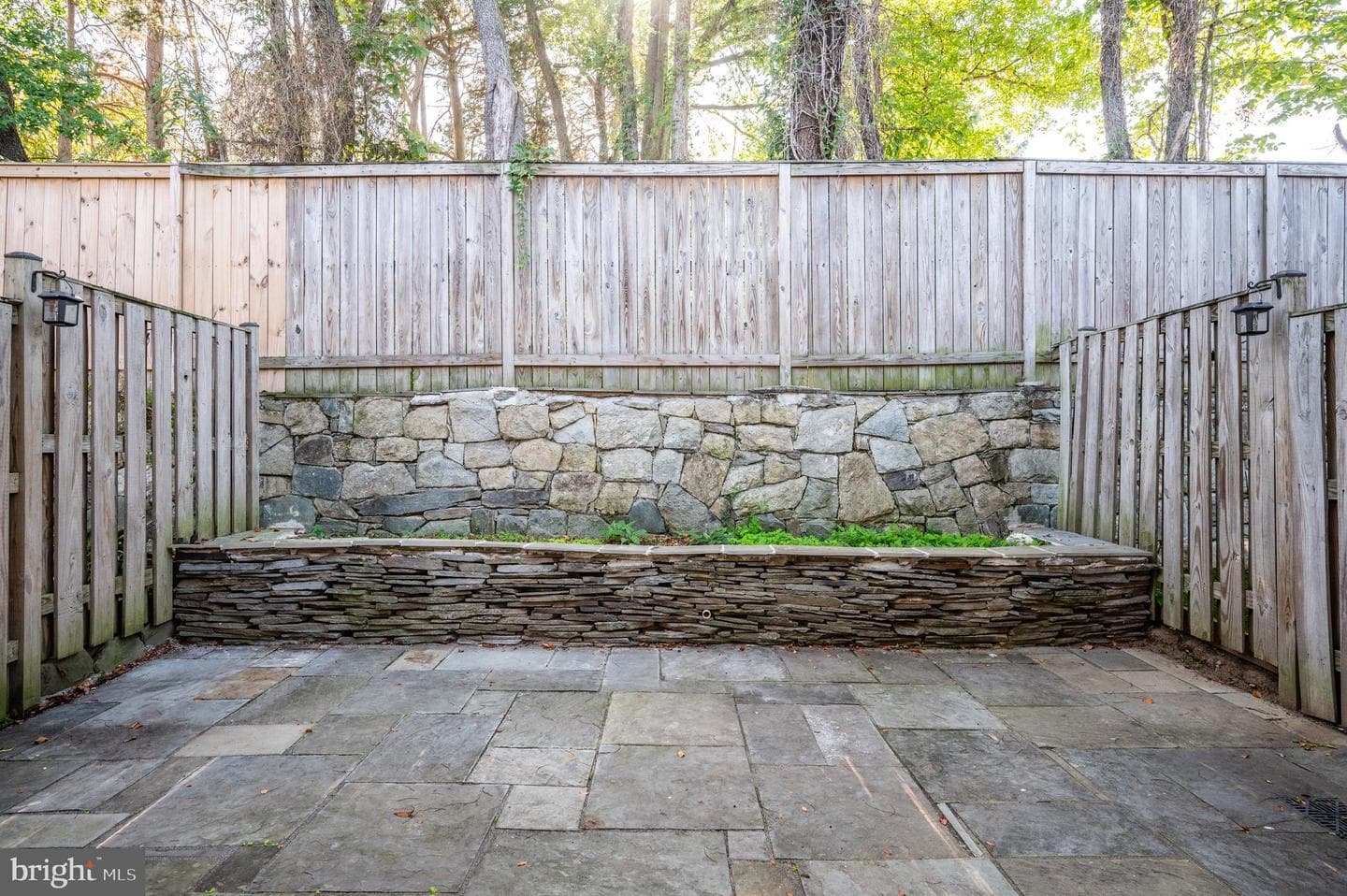 122 Sanborn Place photo 29
