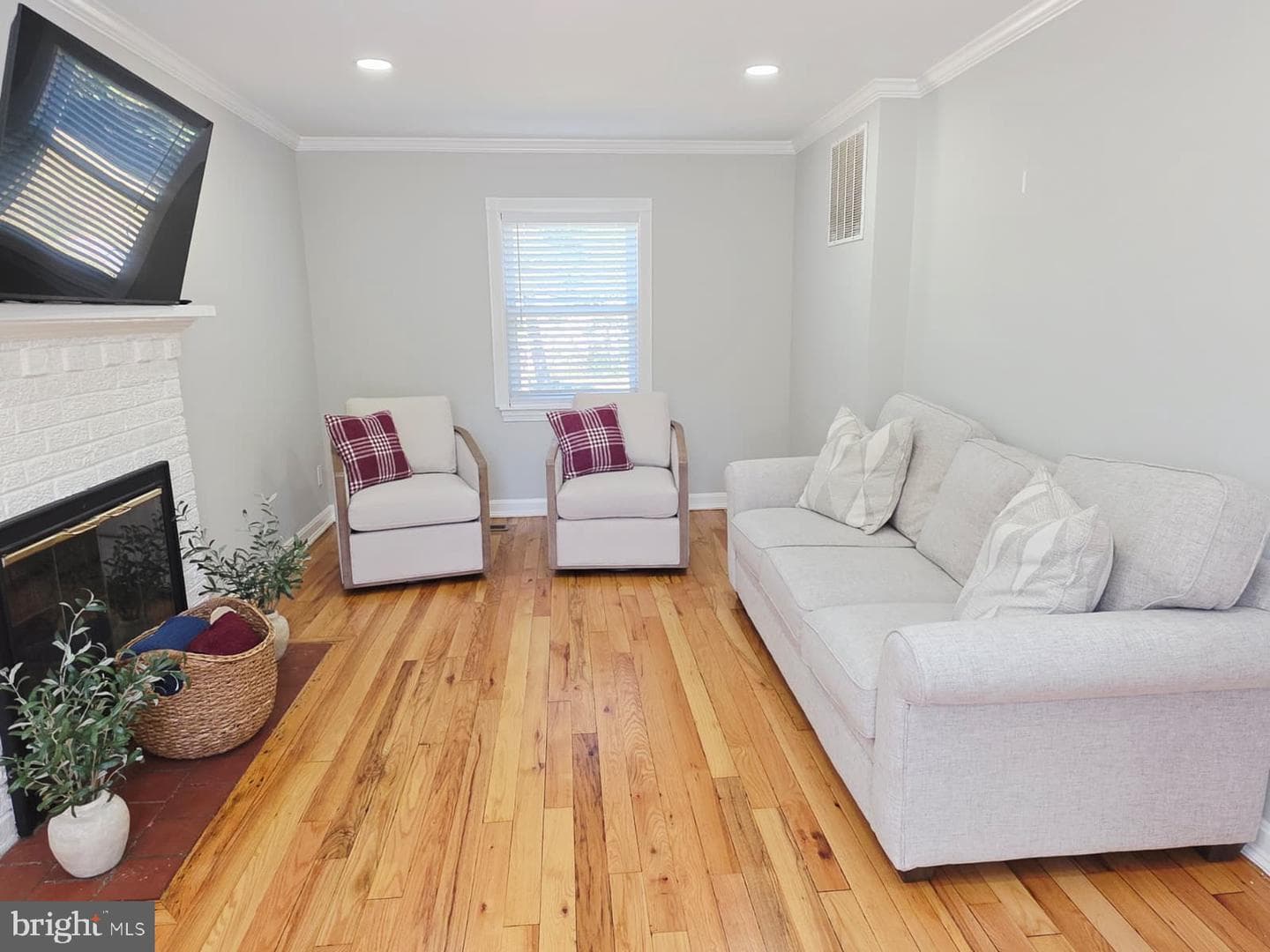 5427 Dawes Avenue photo 3