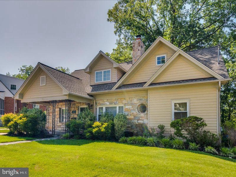 1302 Quincy Street photo 4