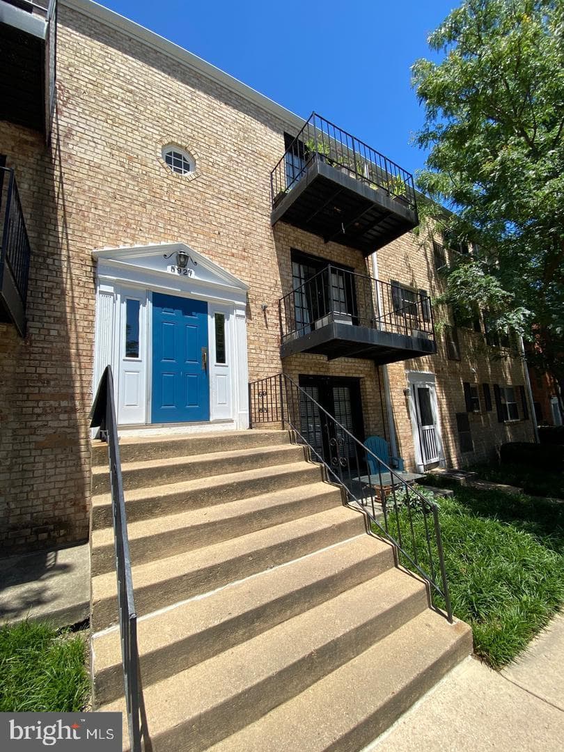 5927 Quantrell Avenue #204, Alexandria