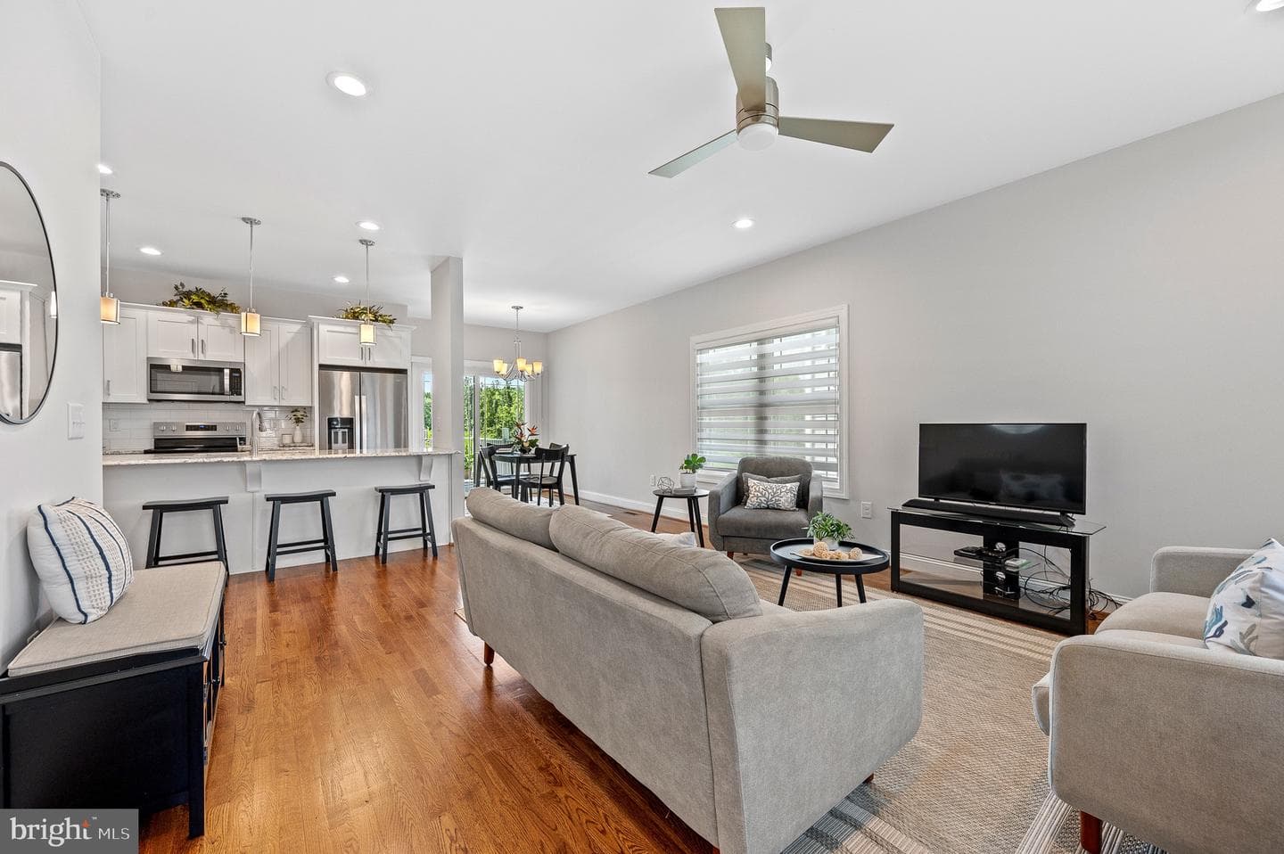 1103 Emerald Crest Drive photo 5
