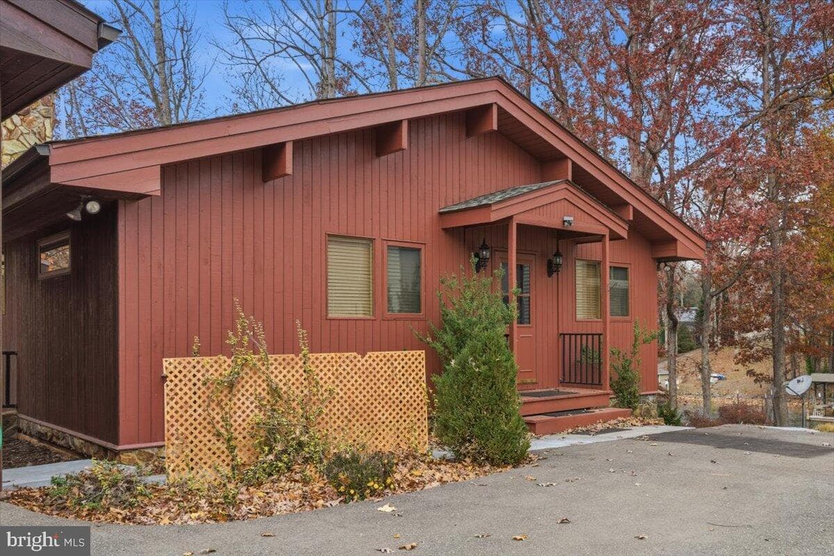307 Meadow Point Drive photo 6