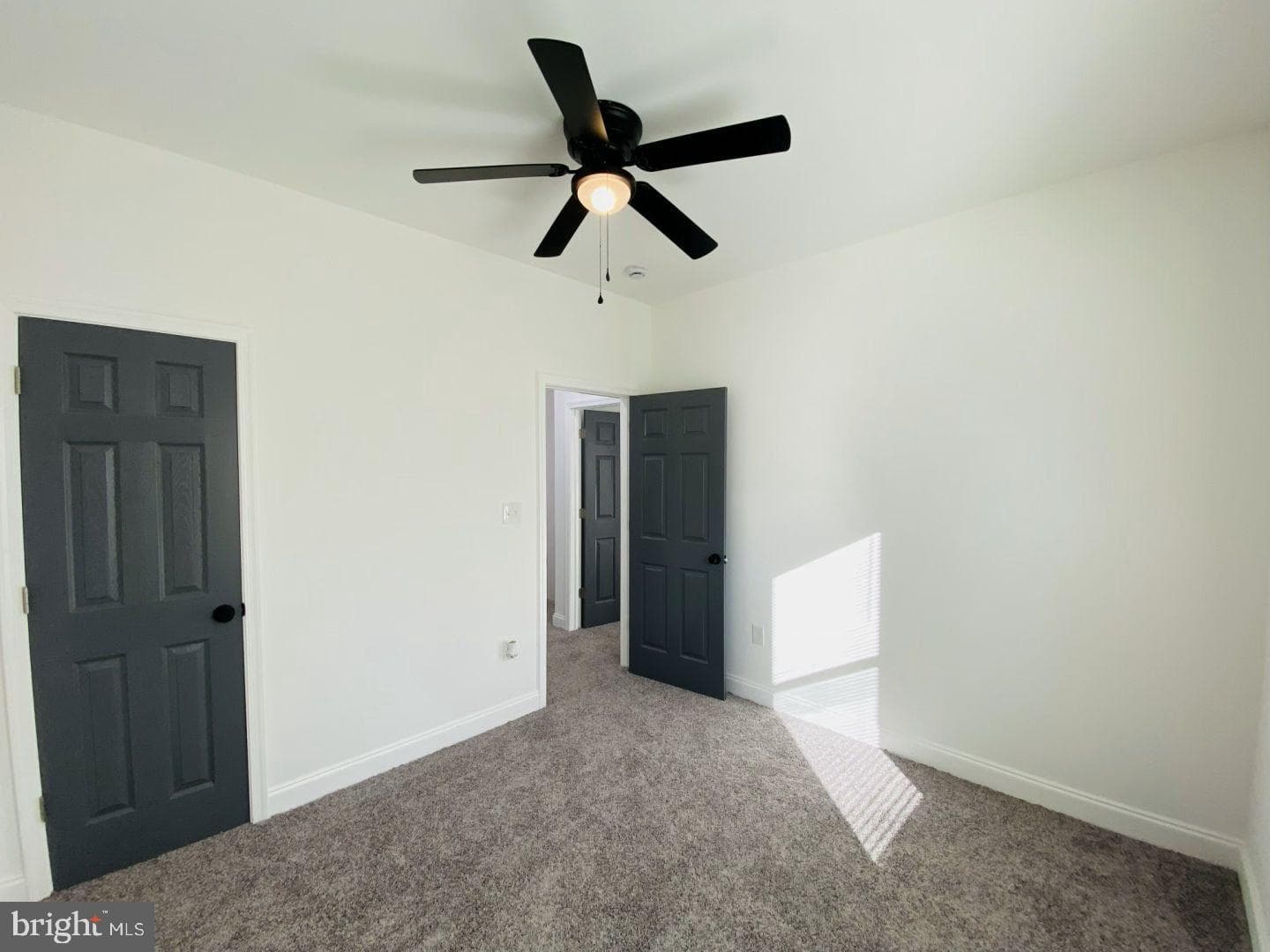 326 2nd Ave photo 66
