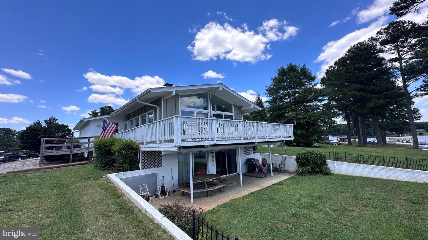 224 Kelly Drive photo 17