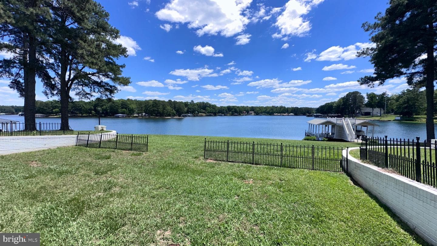 224 Kelly Drive photo 22
