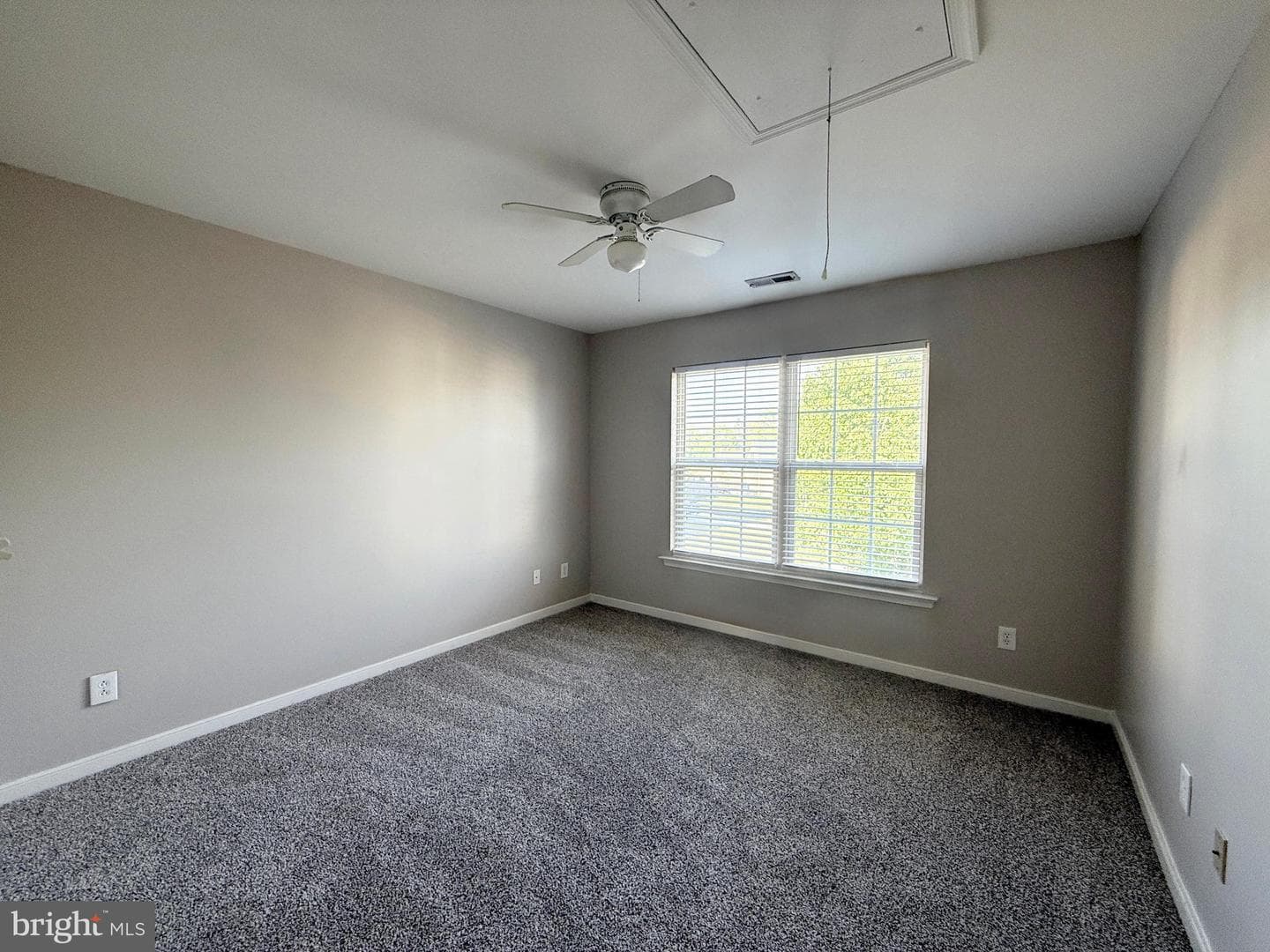 2937 Abbeydale Court photo 27