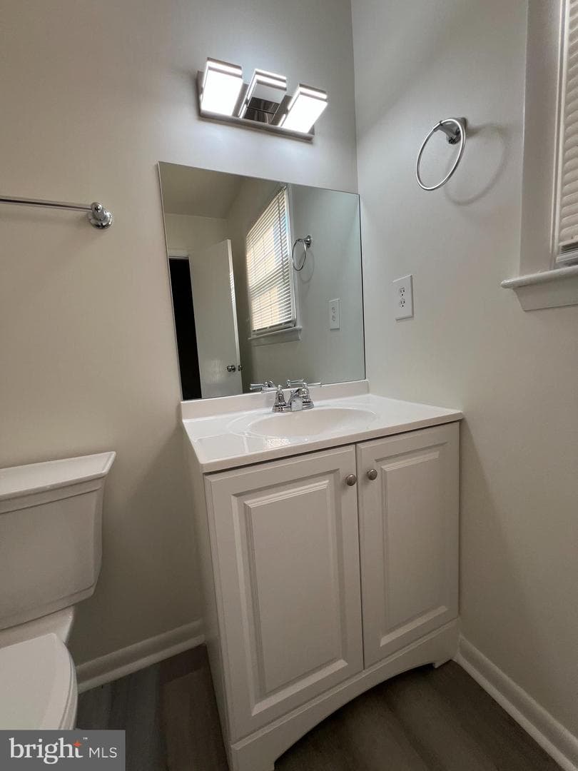 2112 Paramont Avenue photo 11