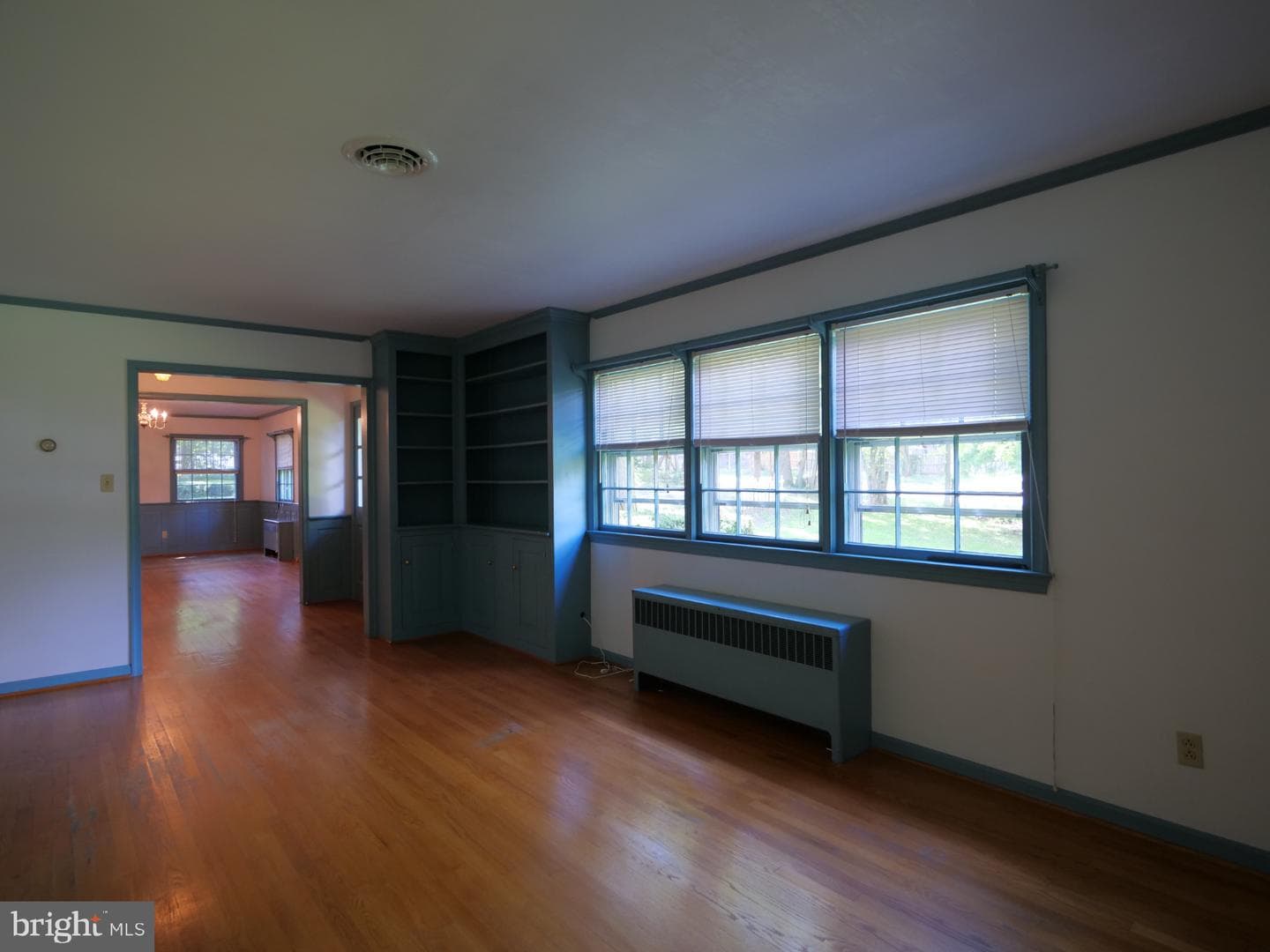 216 S Buckmarsh Street photo 11