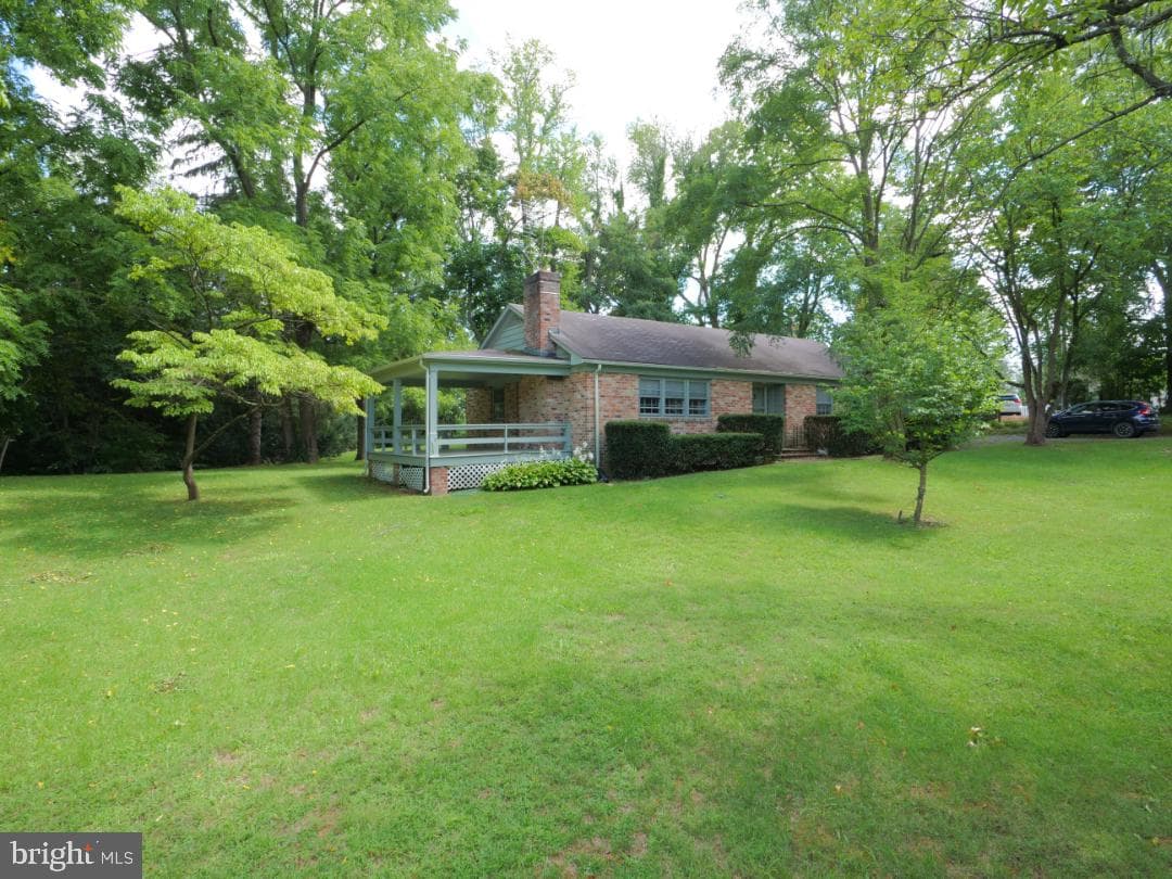 216 S Buckmarsh Street photo 2