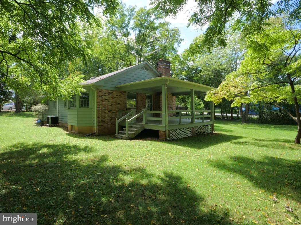216 S Buckmarsh Street photo 8