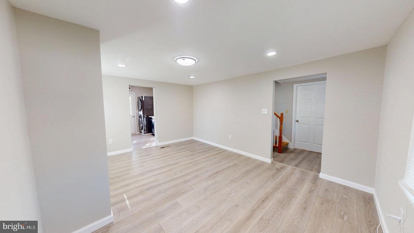 21 S Greenway Avenue photo 23