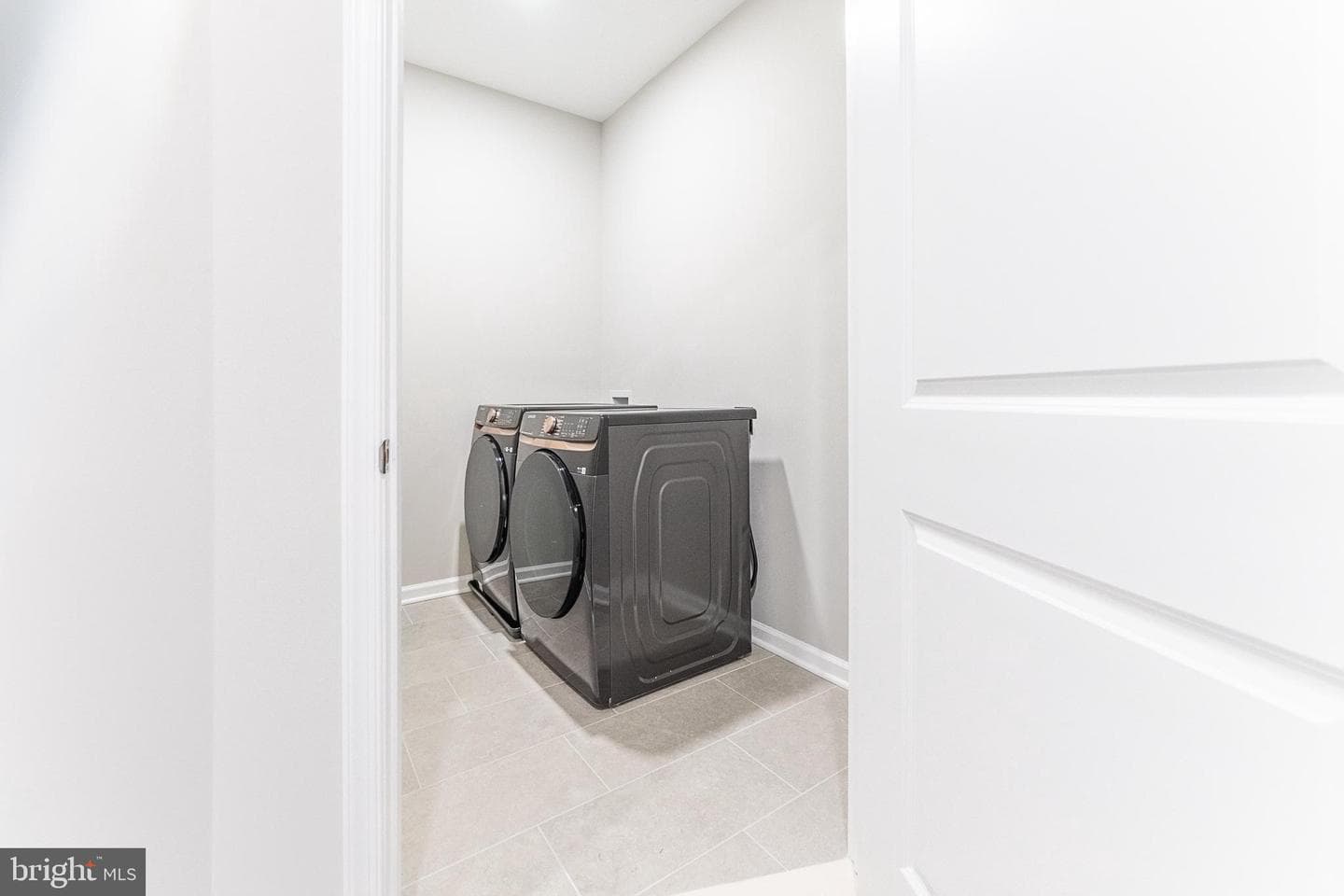 120 E Main Street photo 41