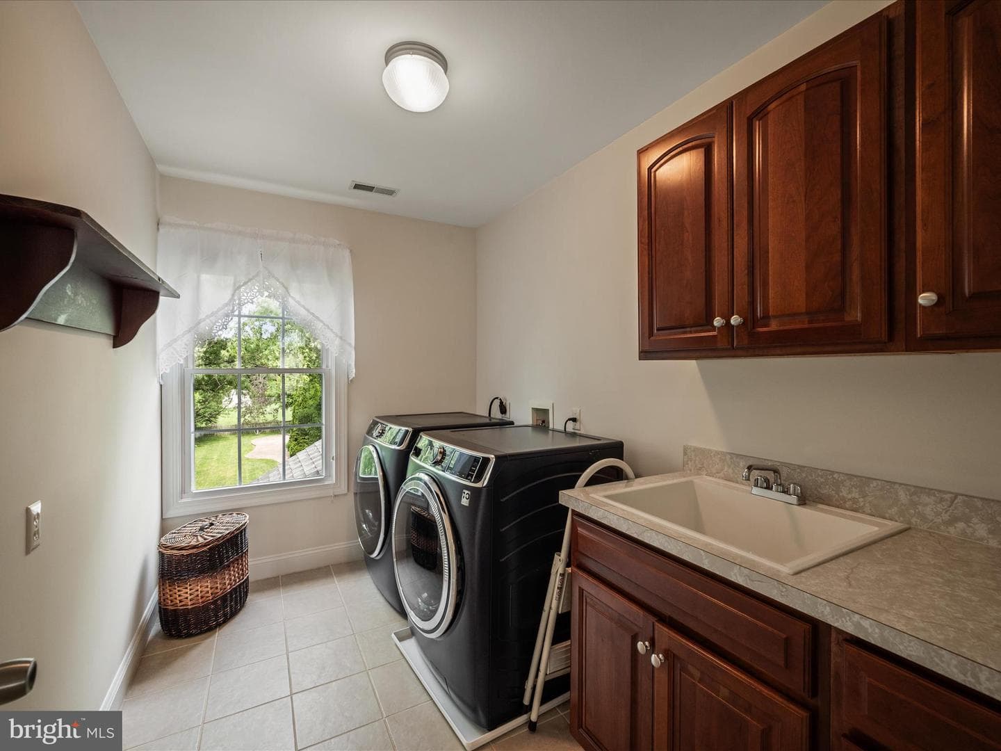 112 Tyson Drive photo 50