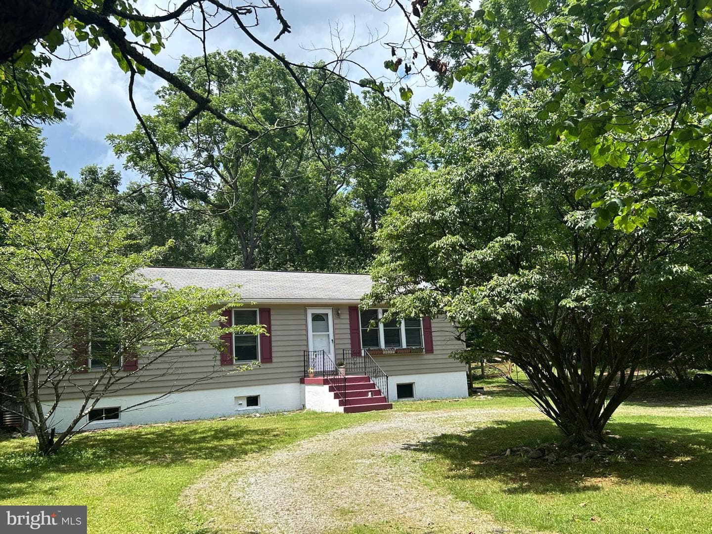 513 Russell Road photo 4