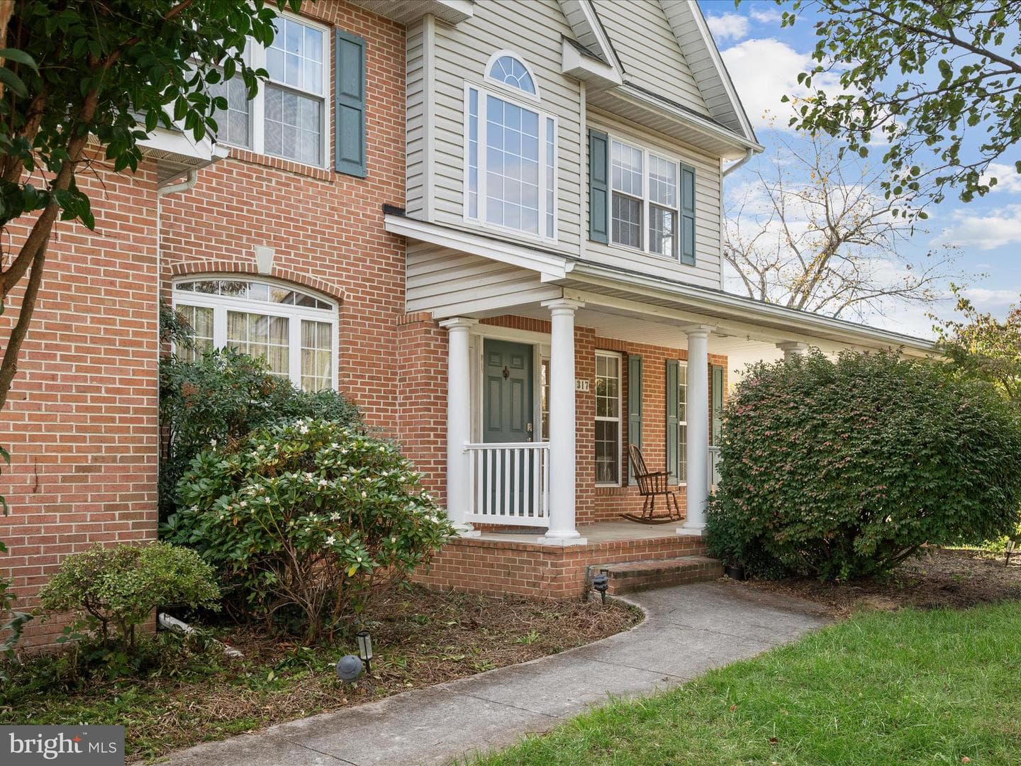 317 Henderson Court photo 5