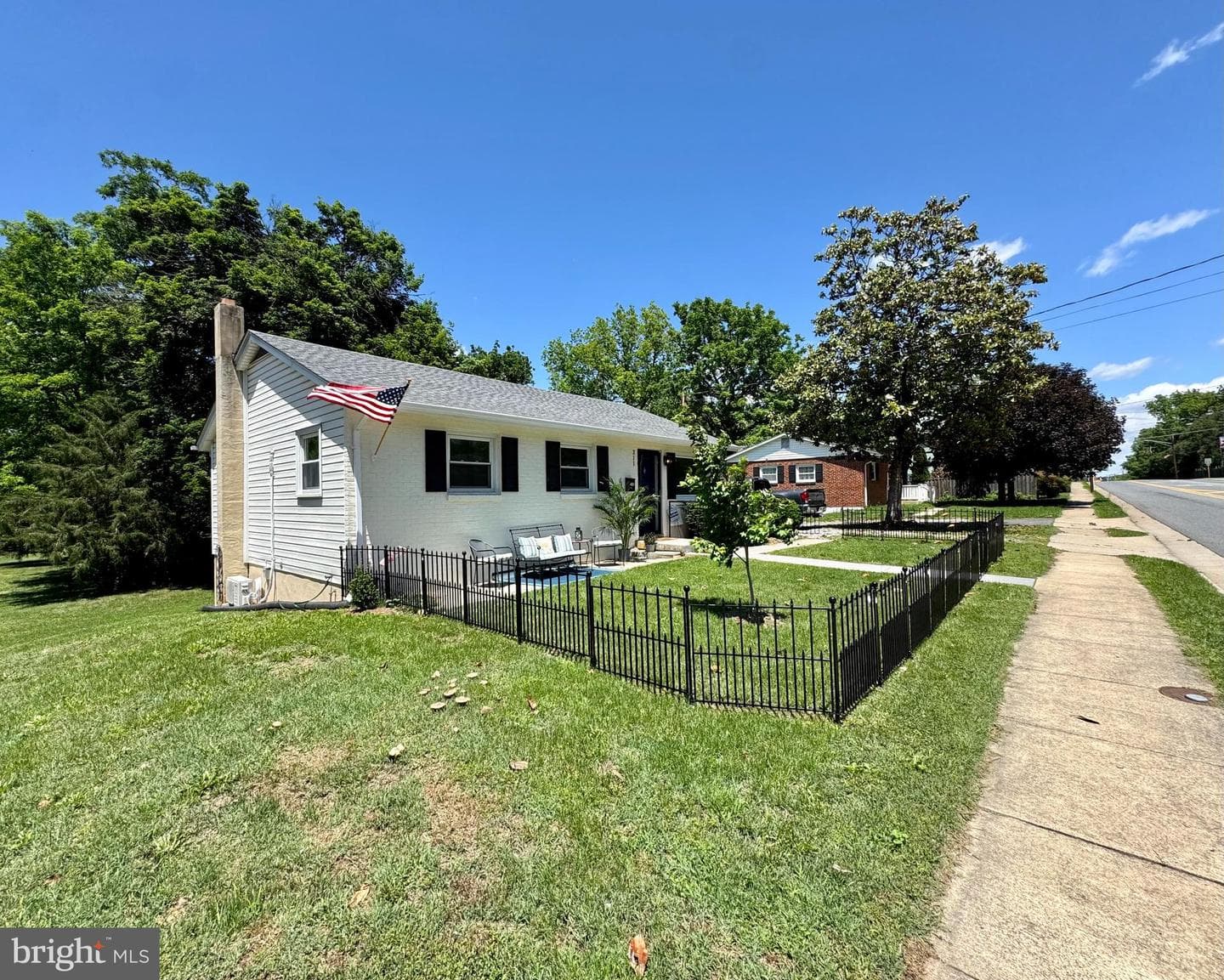 311 S Buckmarsh Street photo 5