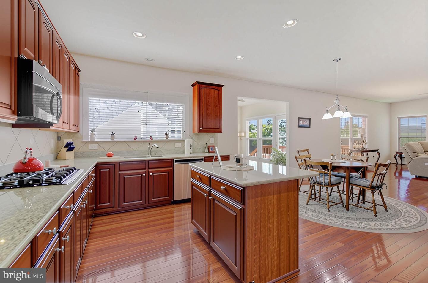 113 Roseville Court photo 15