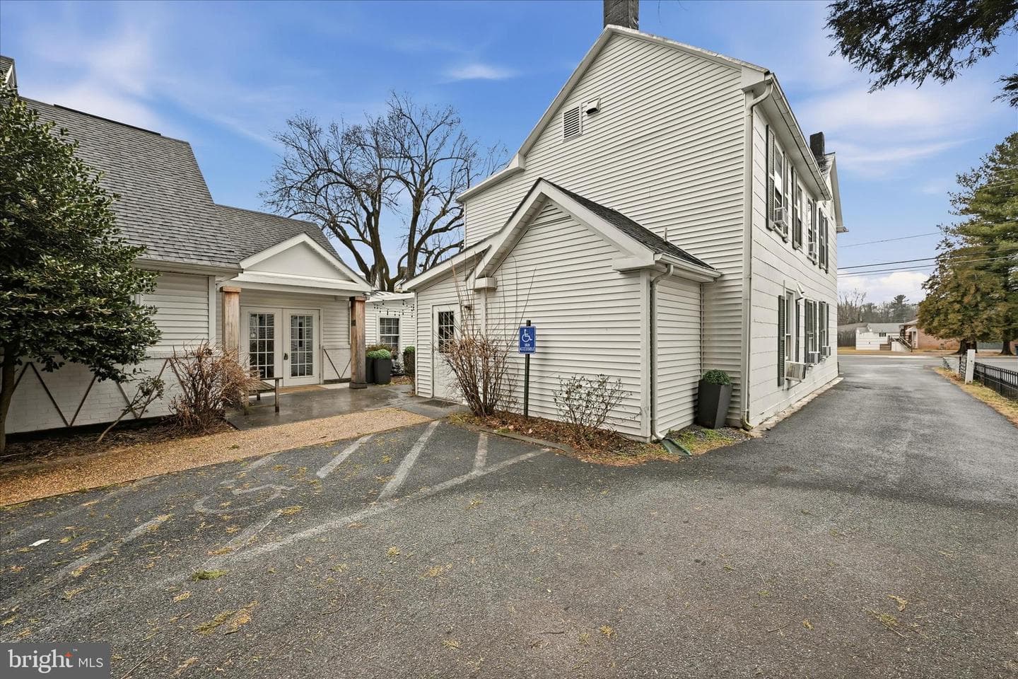 210 W Main Street photo 85